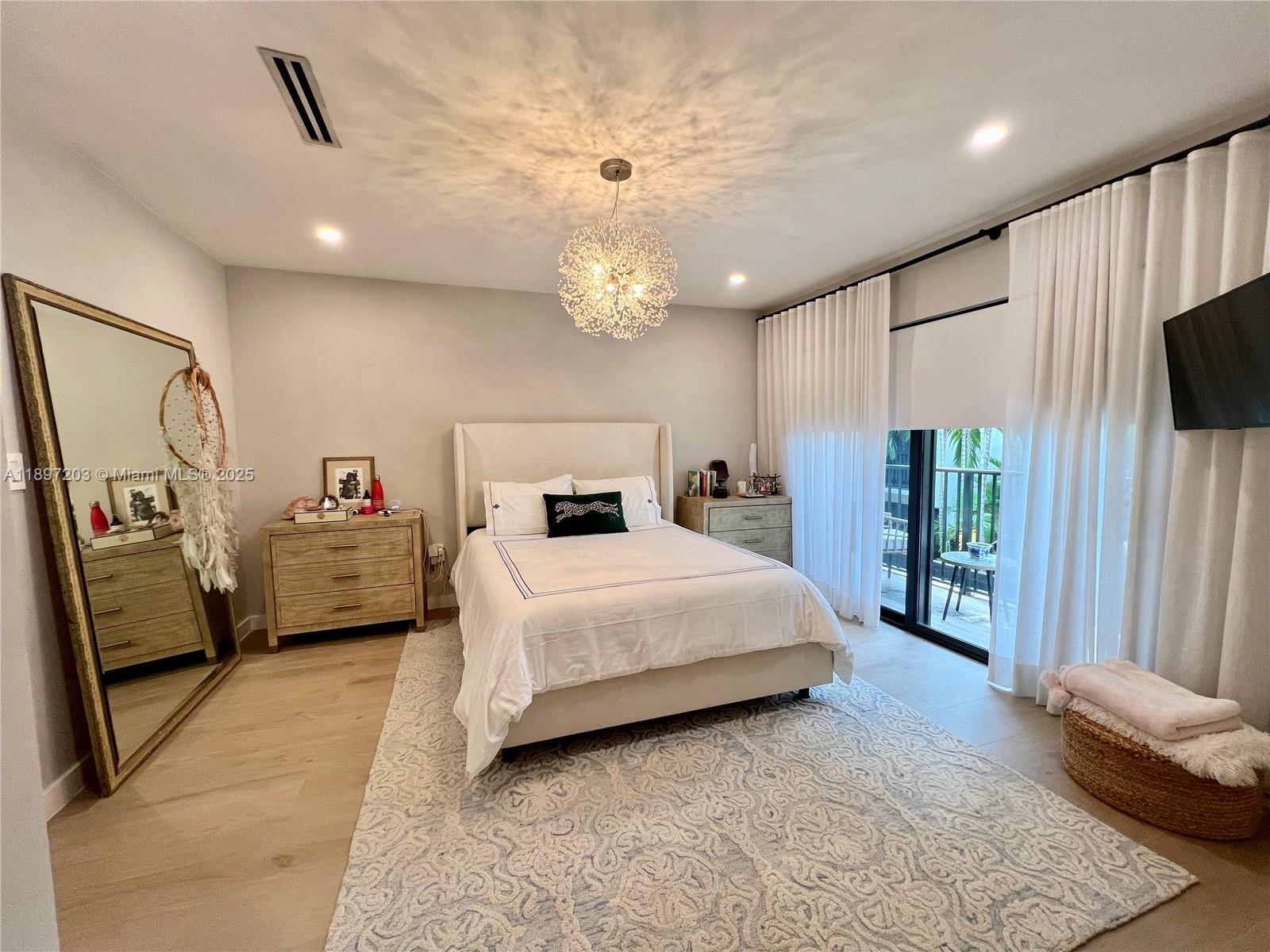 GROVE PARADISE CONDO - Residential Lease