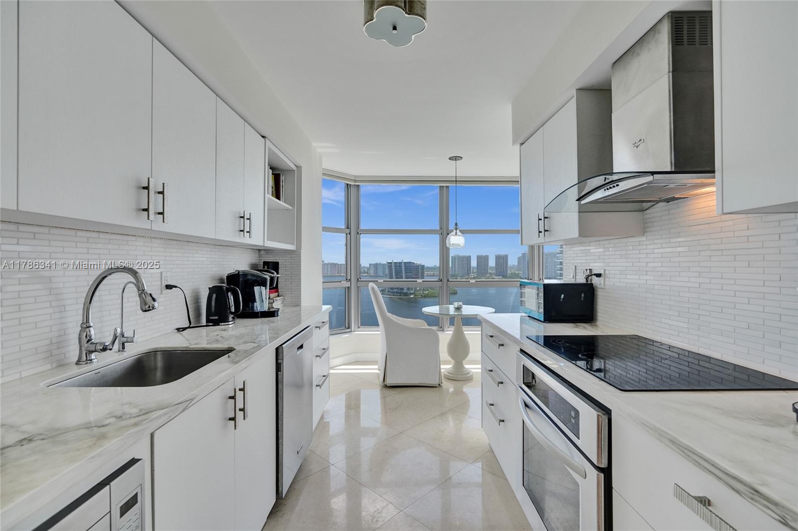 3500 Mystic Pointe Dr 2101, Aventura, Miami-Dade County, Florida - 3 Bedrooms  
3 Bathrooms - 