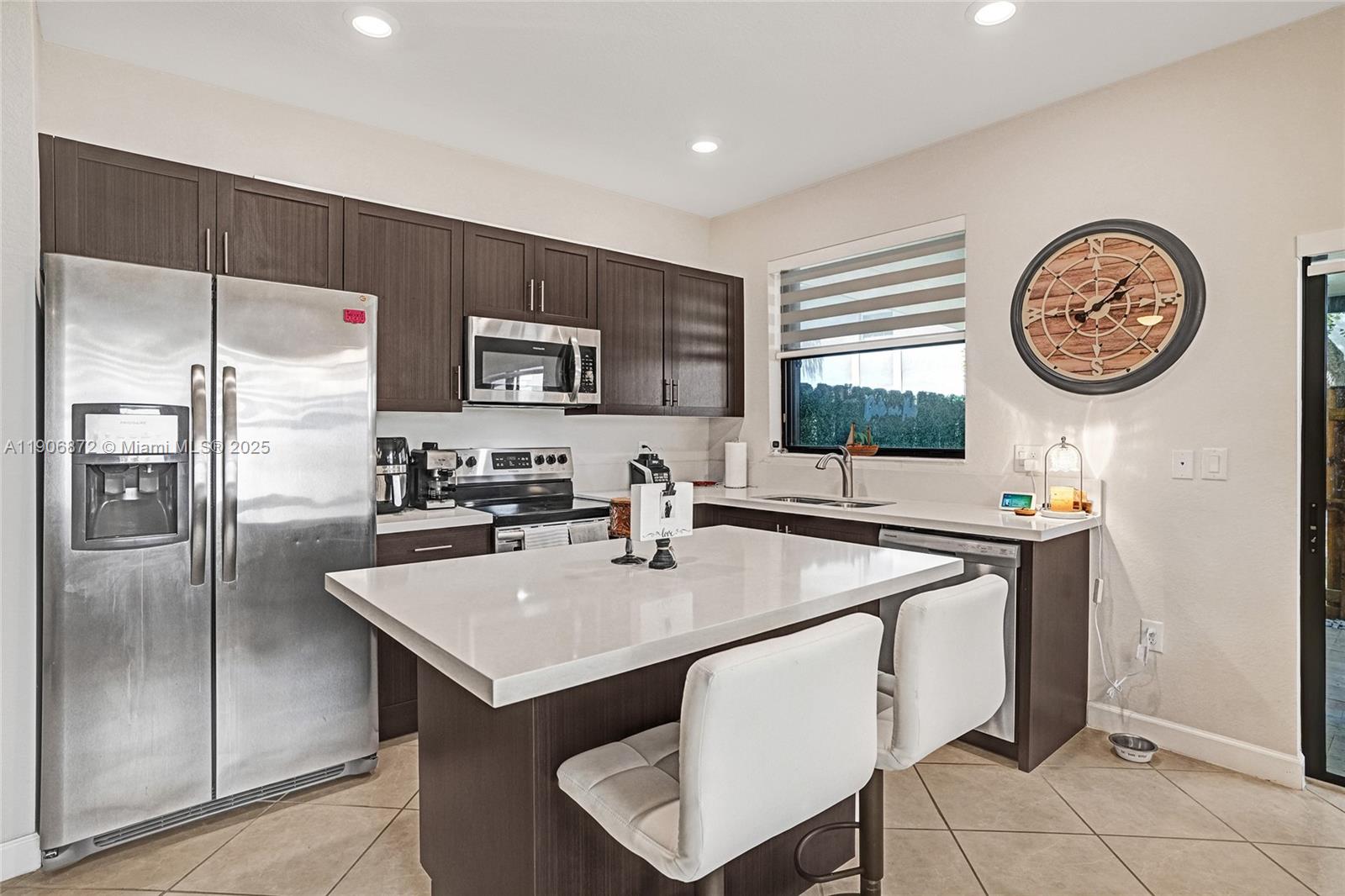 VIA VENTURA NEIGHBORHOOD - Residential