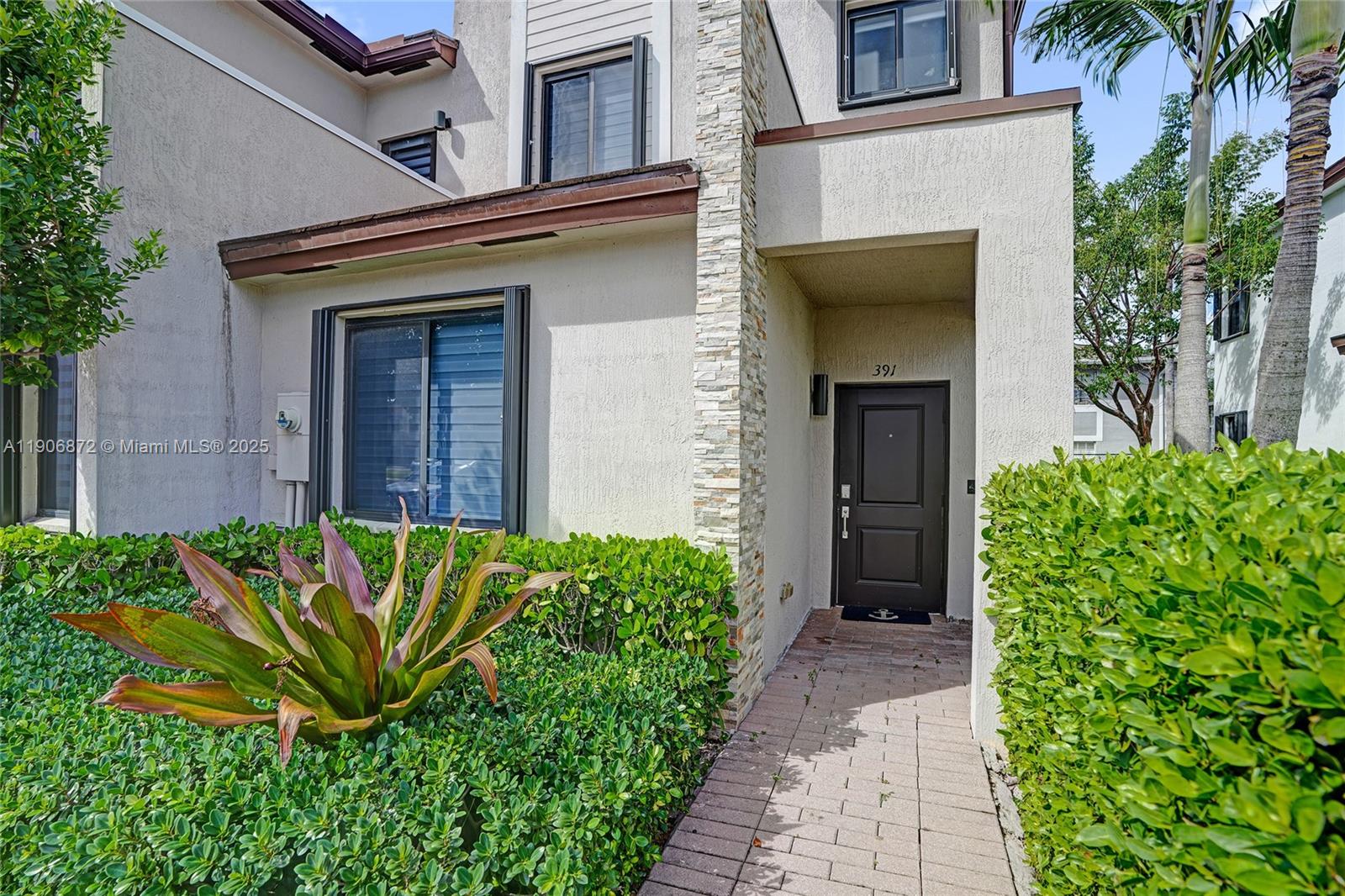 VIA VENTURA NEIGHBORHOOD - Residential