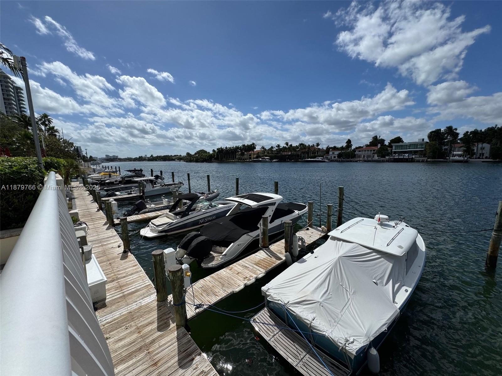 5600 CONDO - Residential