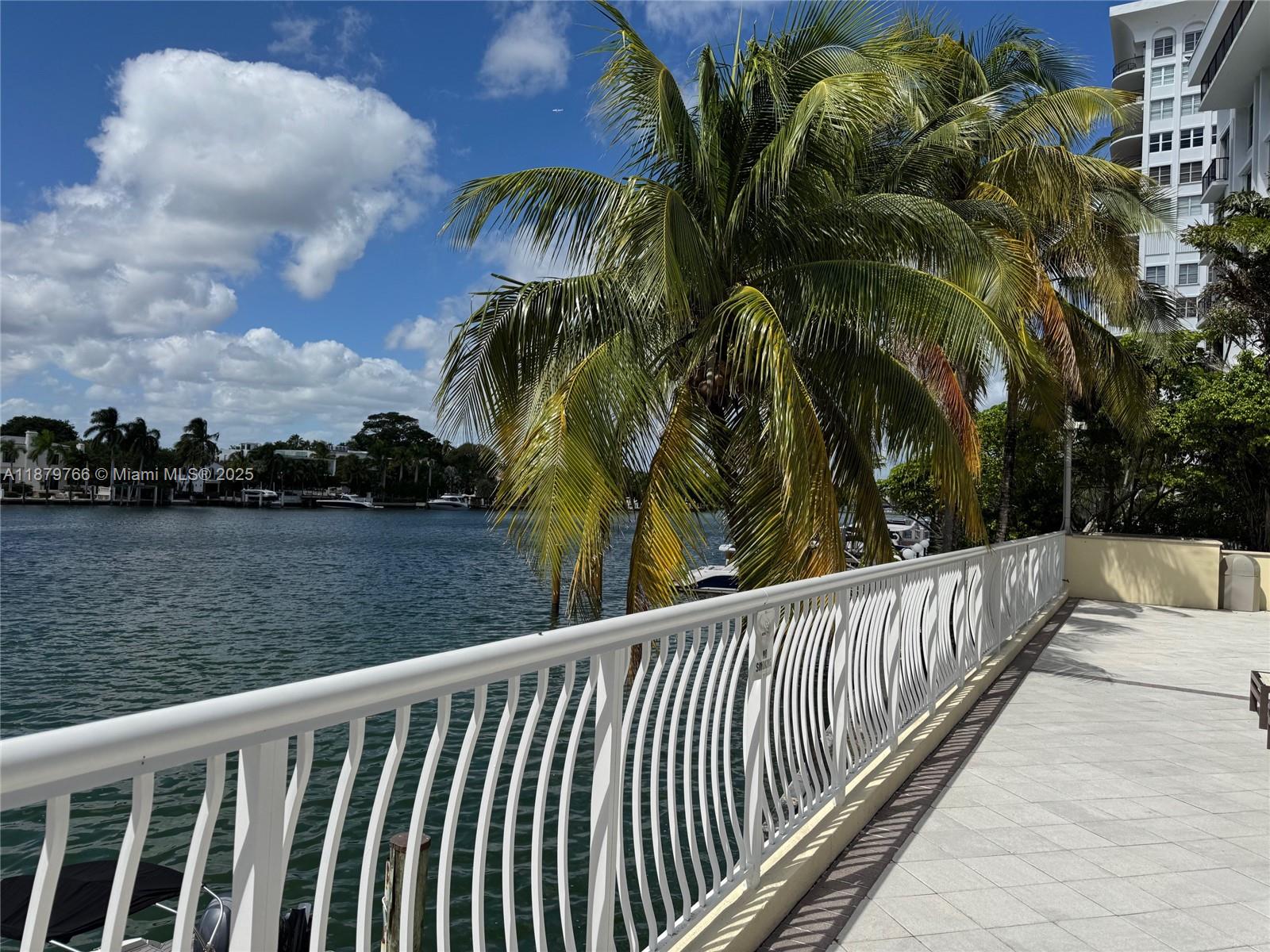 5600 CONDO - Residential