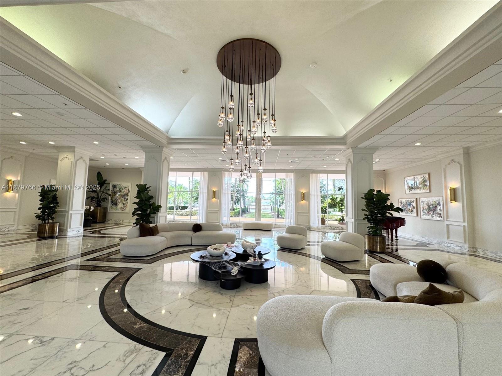 5600 CONDO - Residential