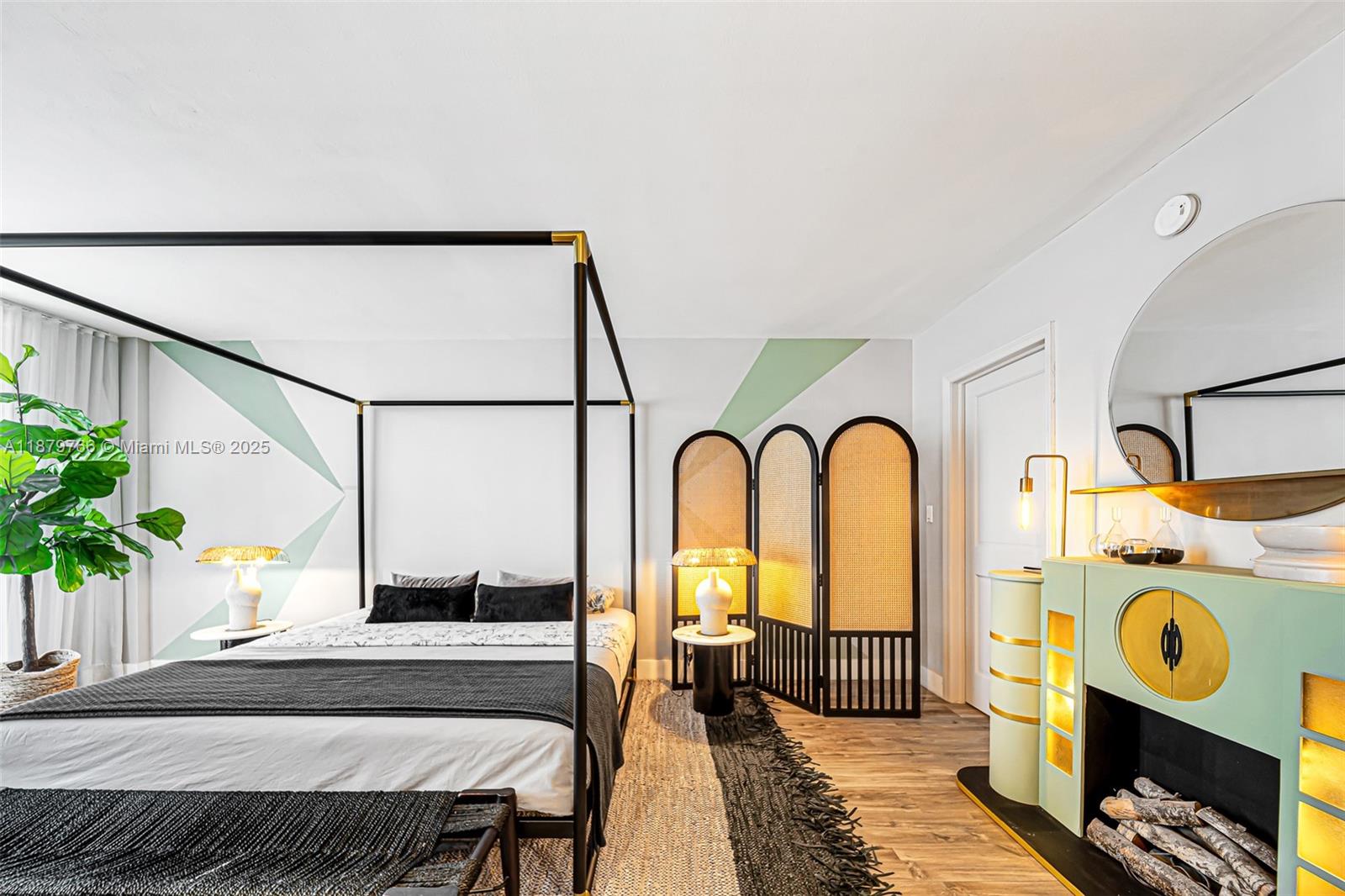 5600 CONDO - Residential