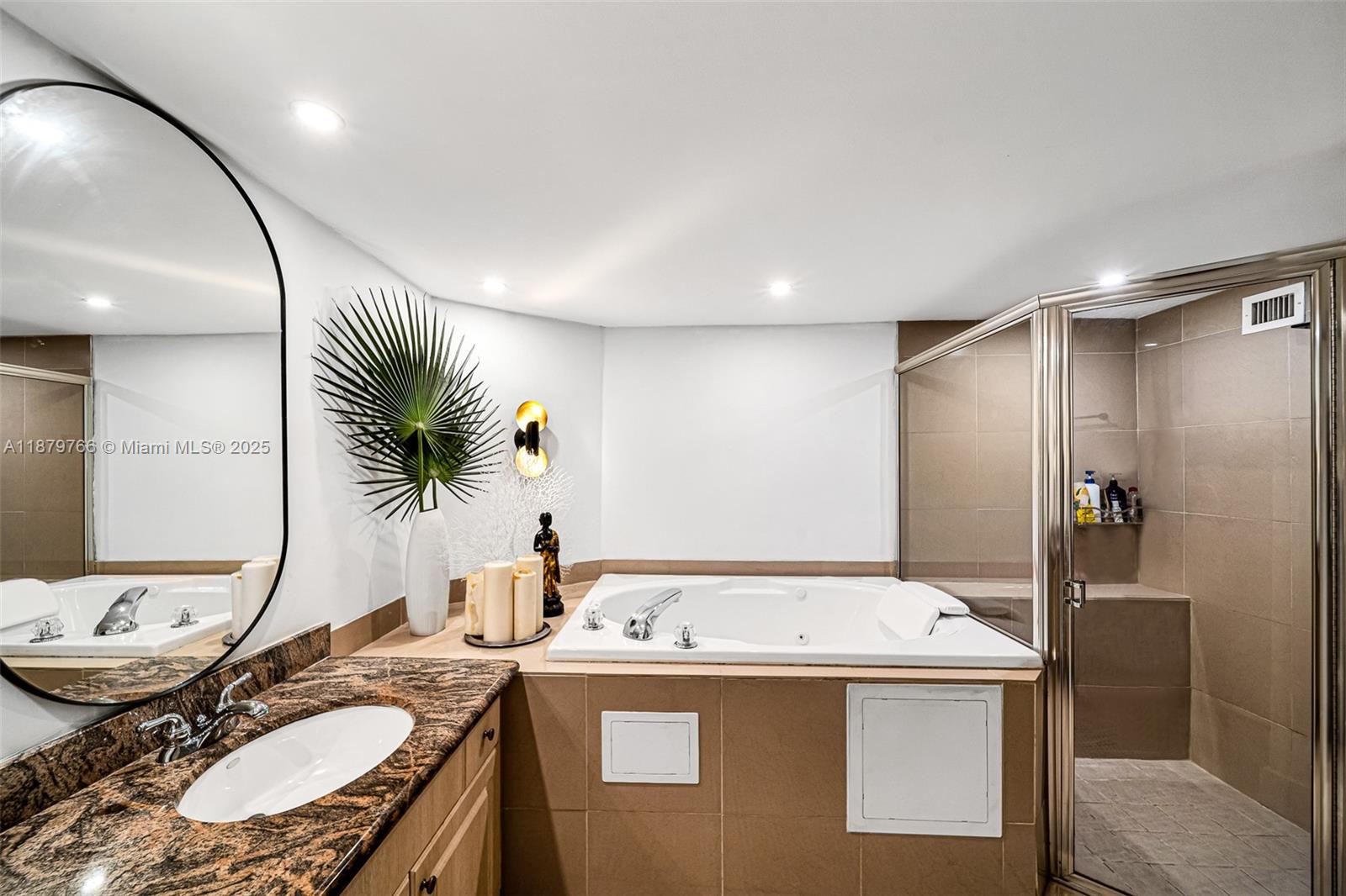 5600 CONDO - Residential