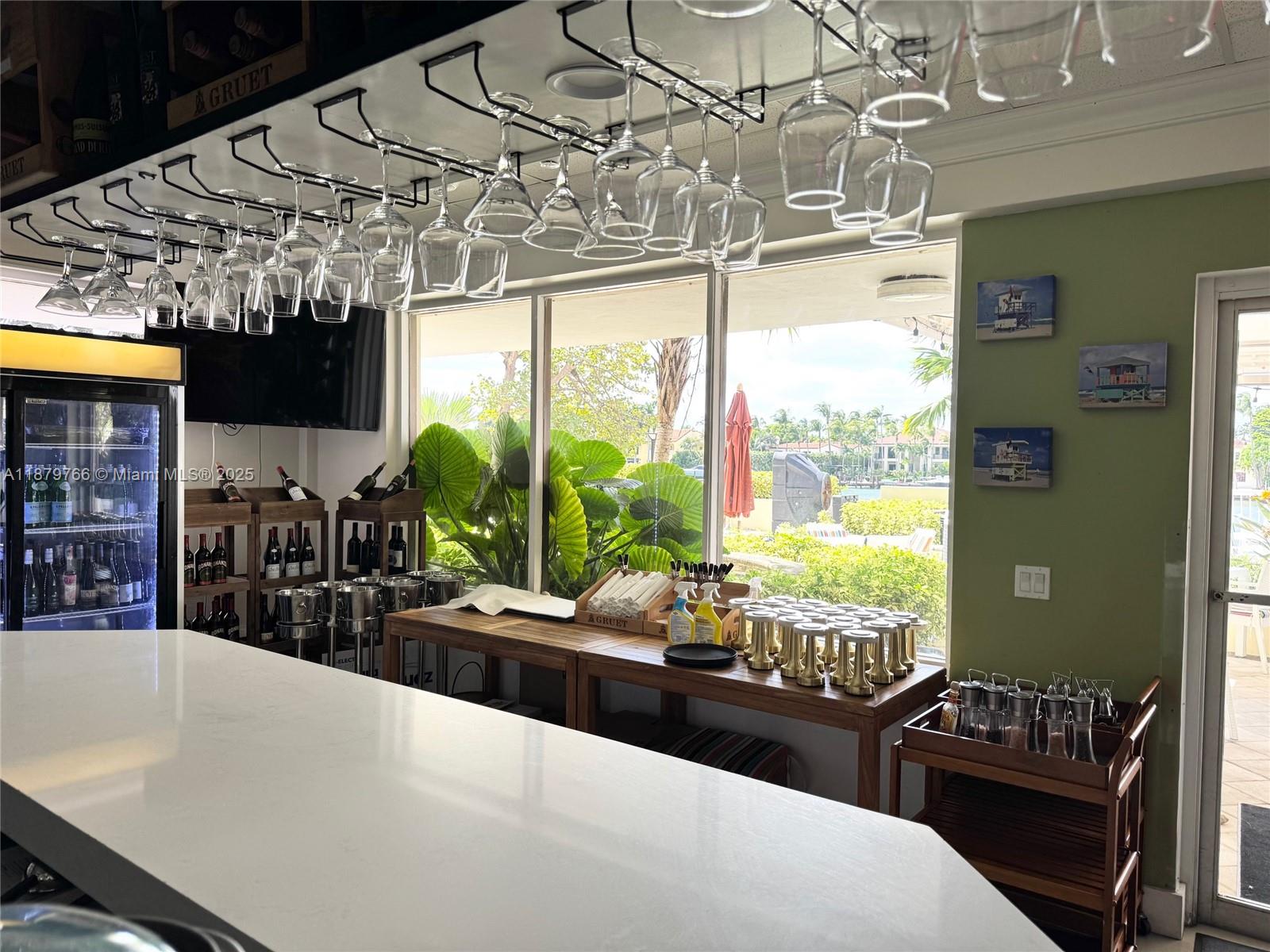 5600 CONDO - Residential