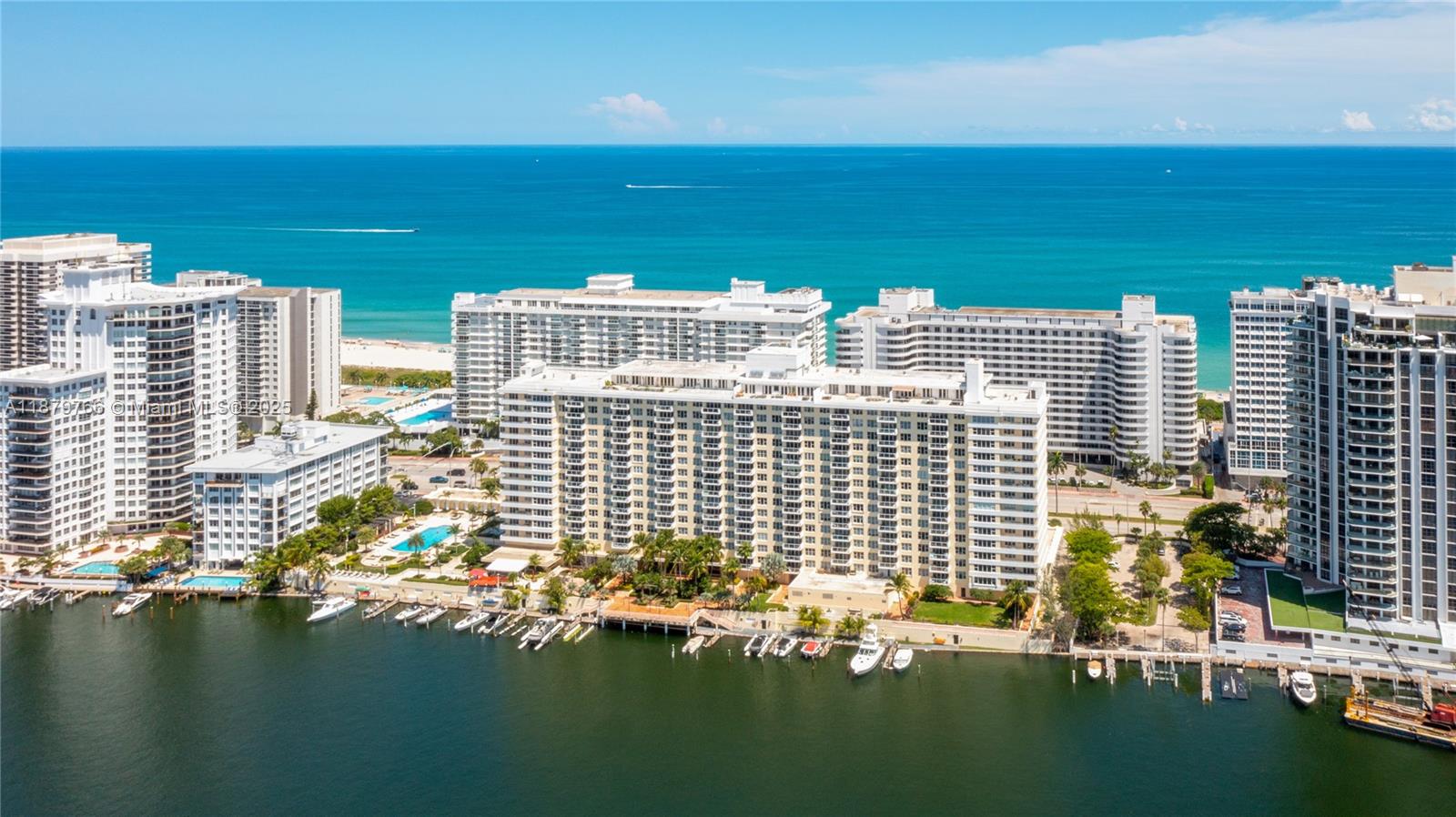 5600 CONDO - Residential