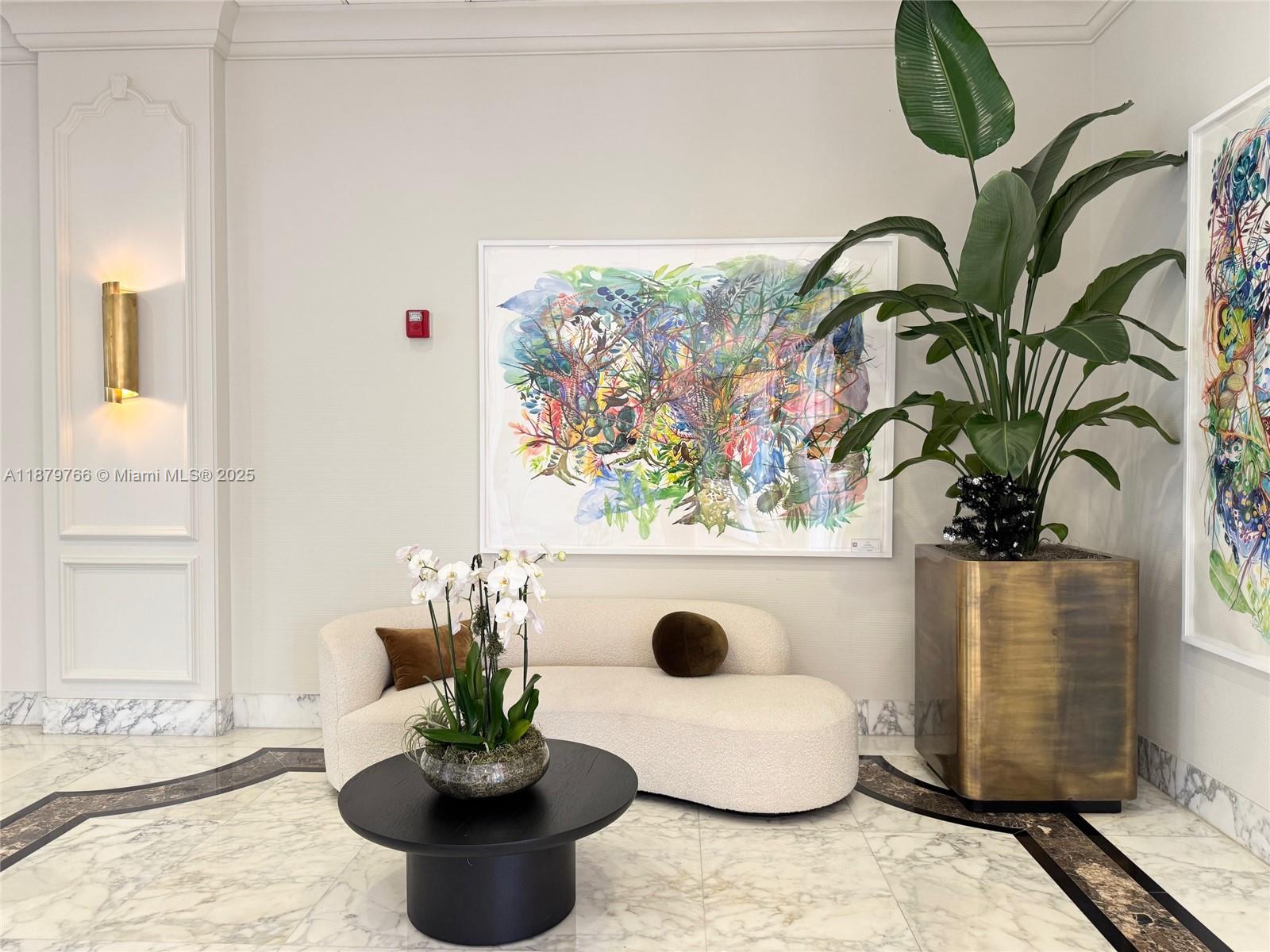 5600 CONDO - Residential