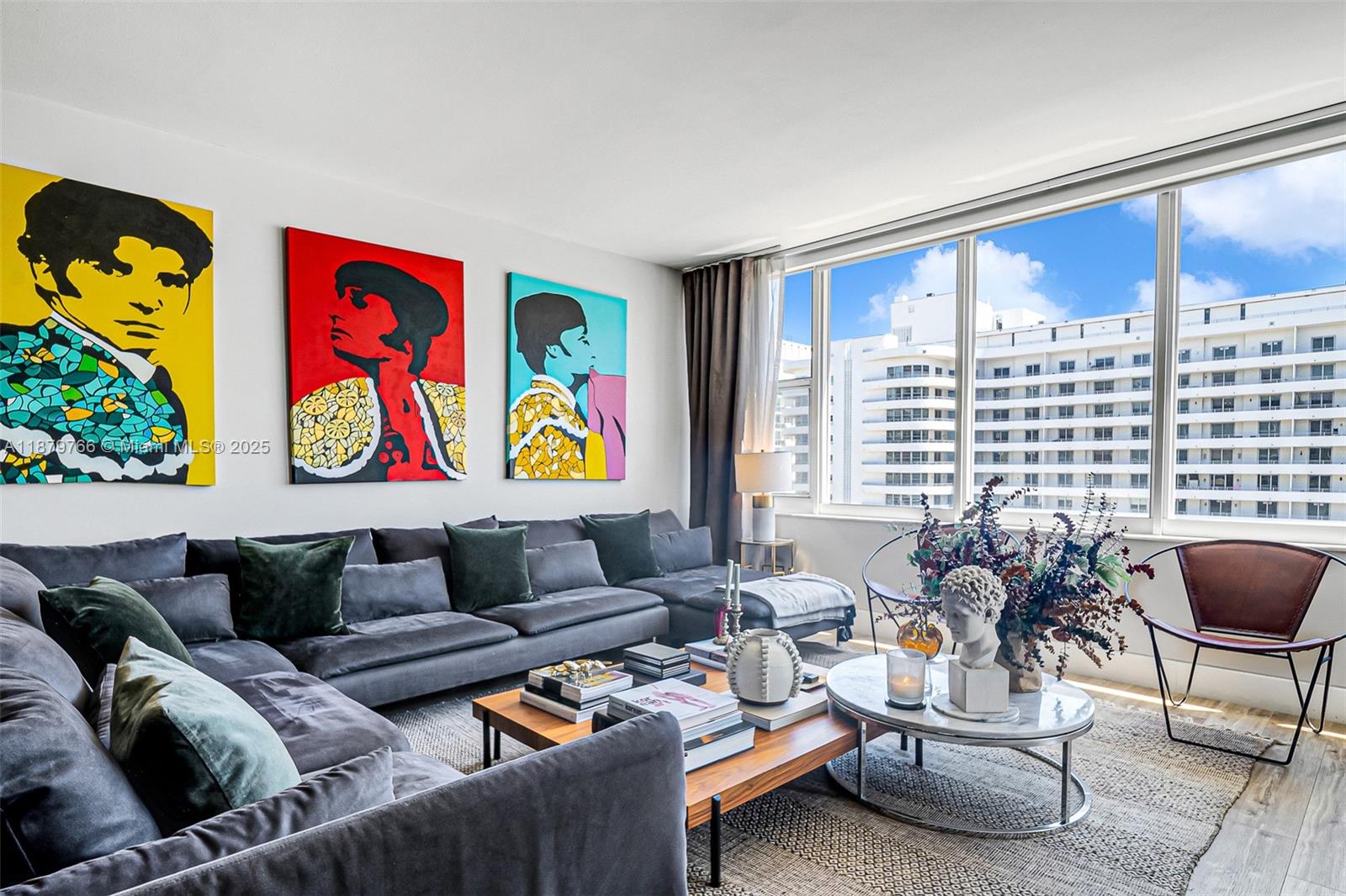 5600 CONDO - Residential