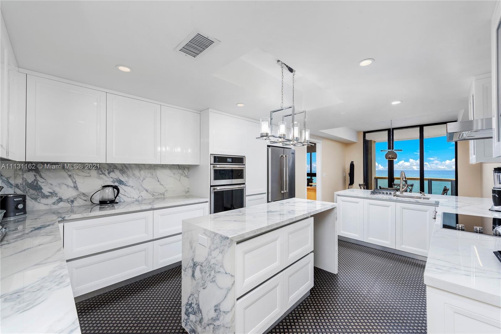 BAL HARBOUR TOWER CONDO - Residential