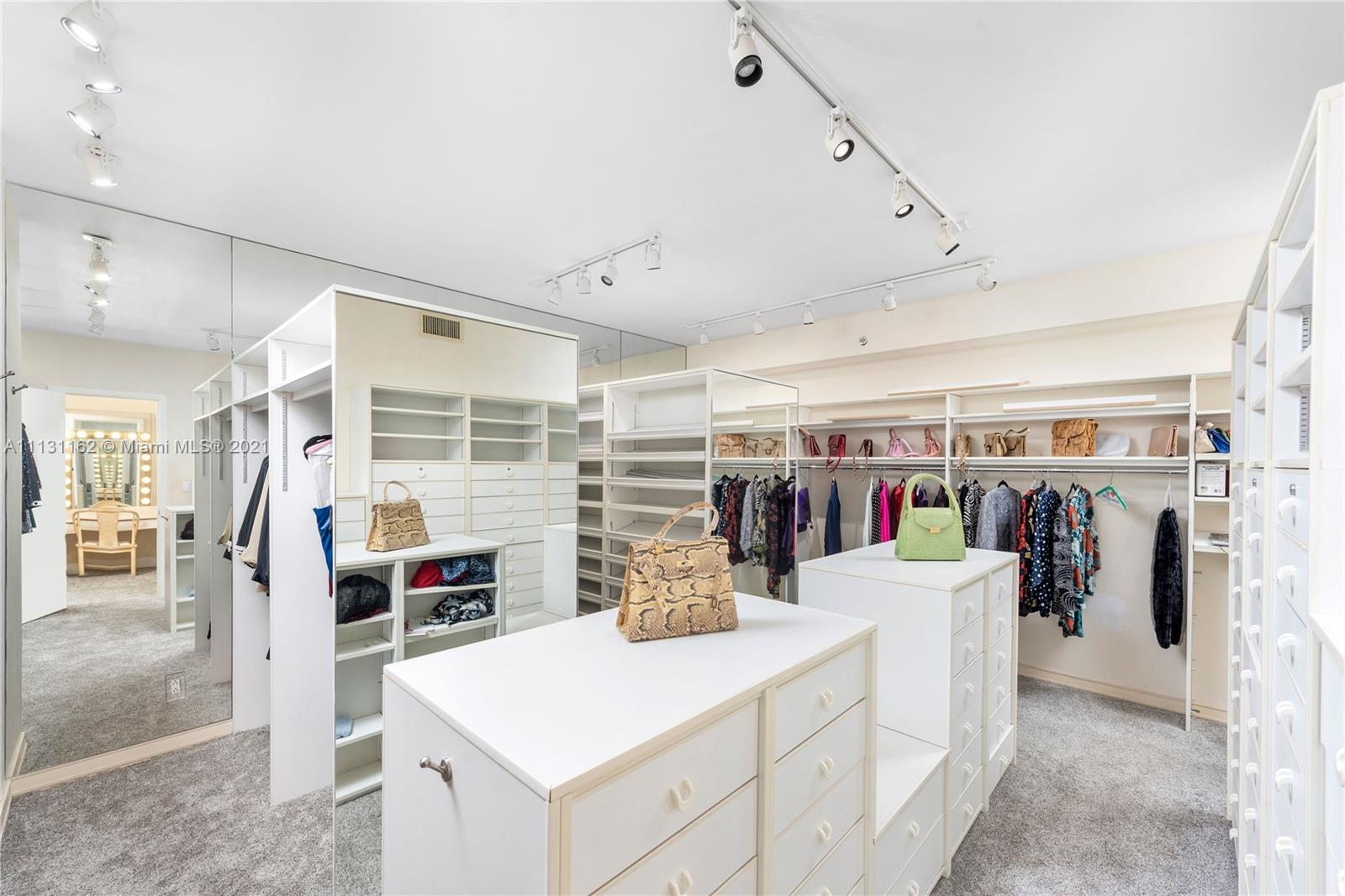 BAL HARBOUR TOWER CONDO - Residential