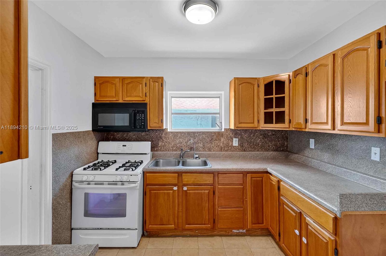 BAYSHORE A - Residential Income
