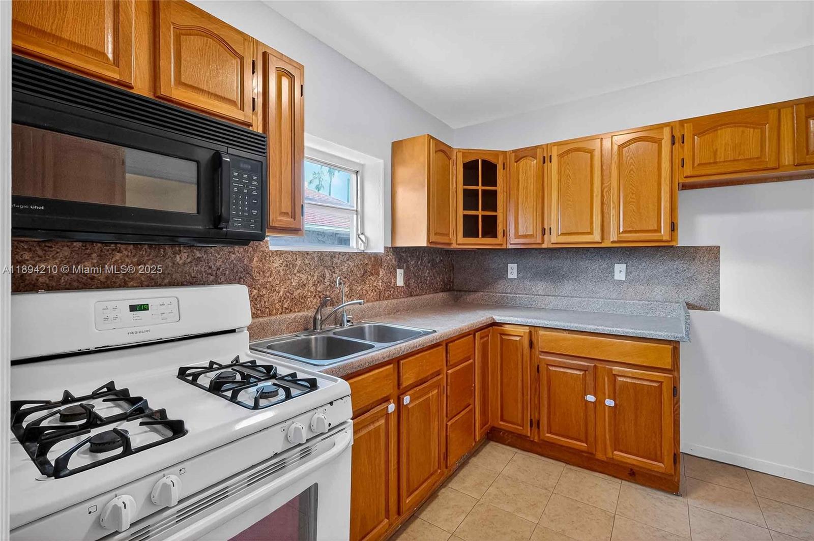 BAYSHORE A - Residential Income