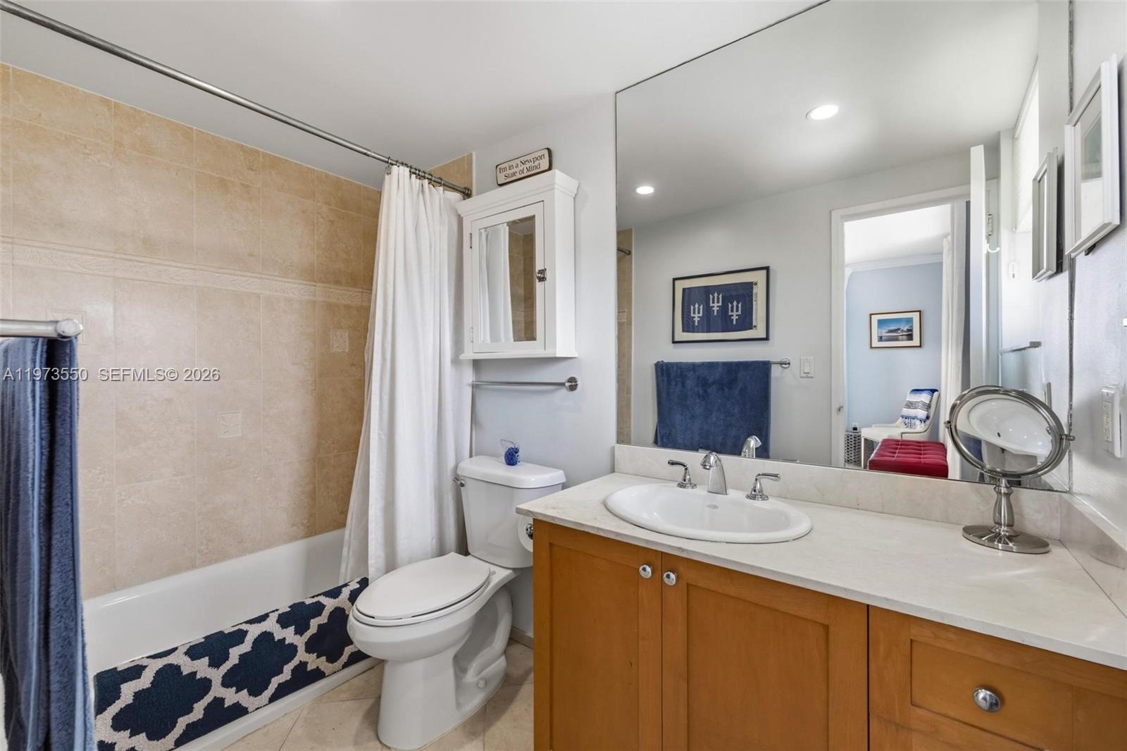 ISLAND POINTE CONDO - Residential