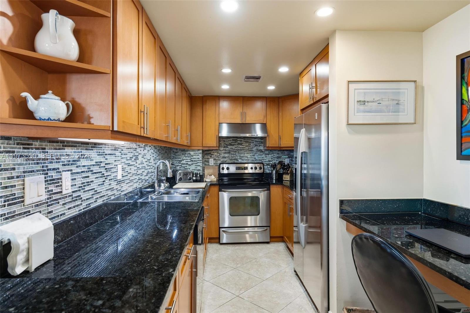 ISLAND POINTE CONDO - Residential