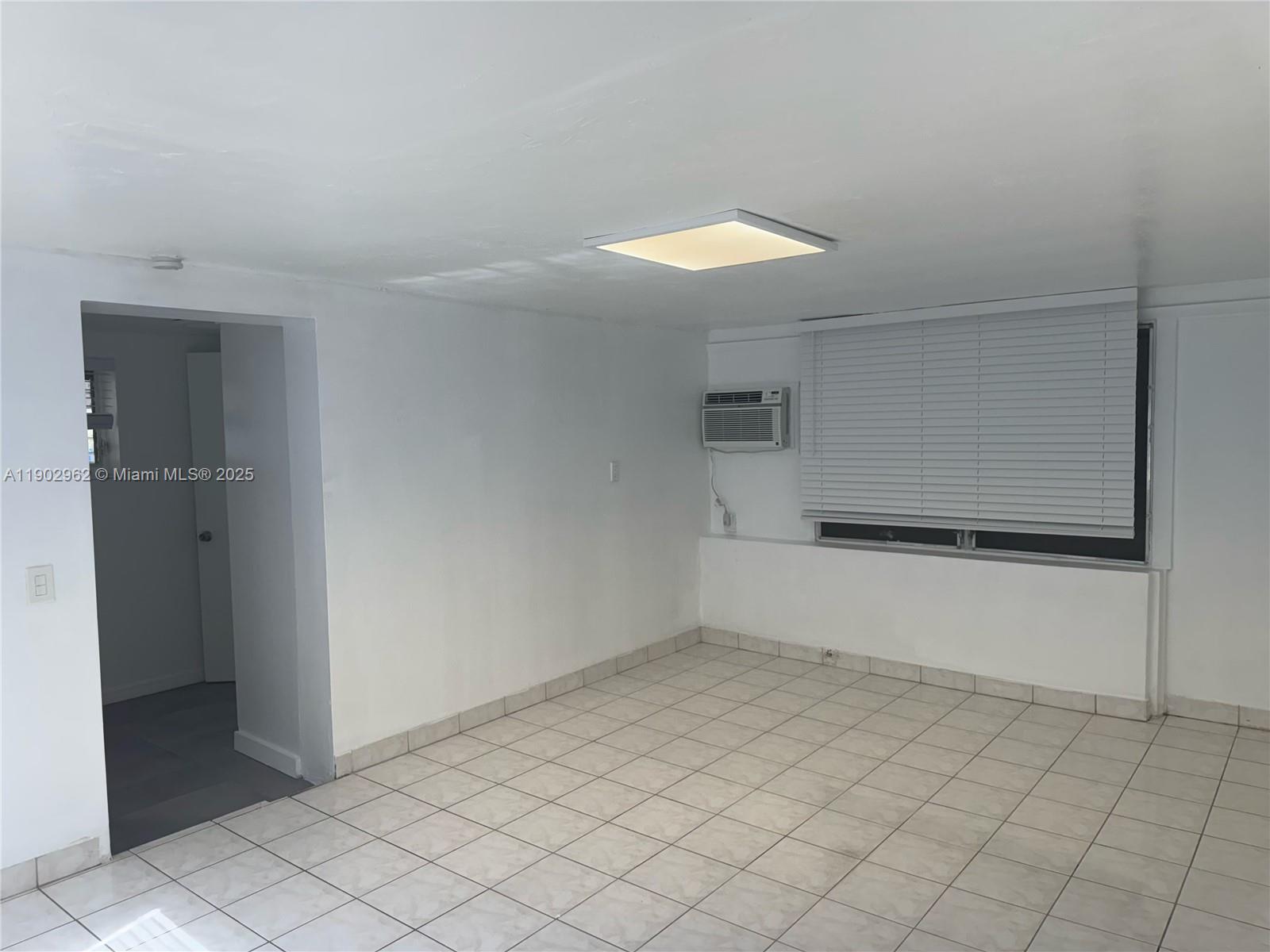 HOLLYWOOD SOUTH SIDE ADD - Residential Lease