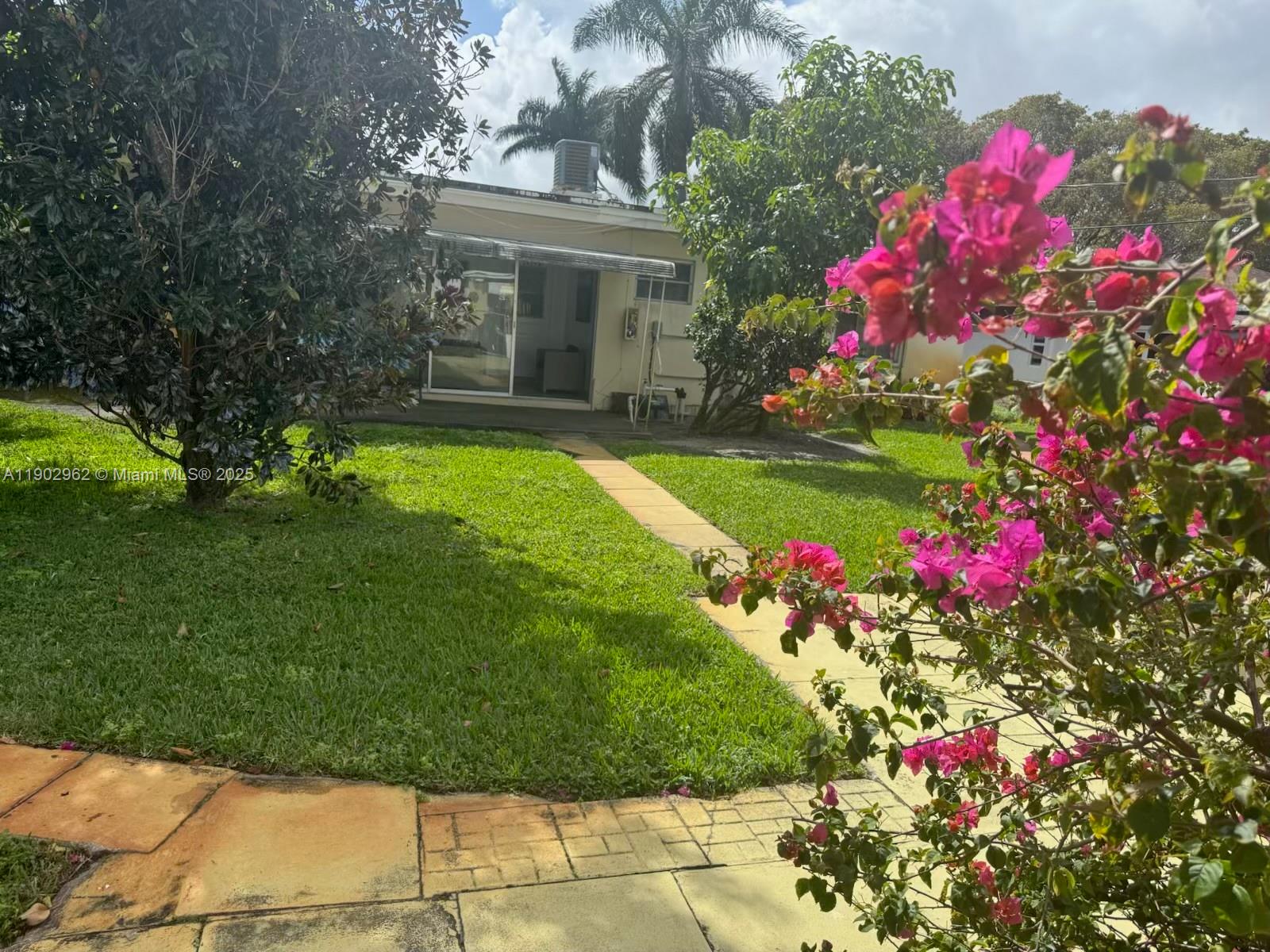 HOLLYWOOD SOUTH SIDE ADD - Residential Lease