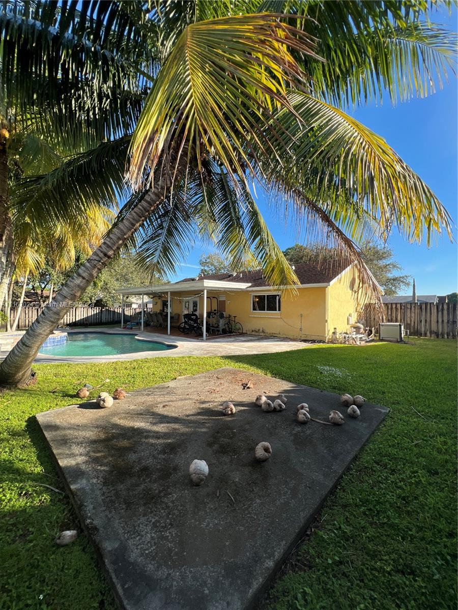 SUNRISE GOLF VILLAGE SEC - Residential