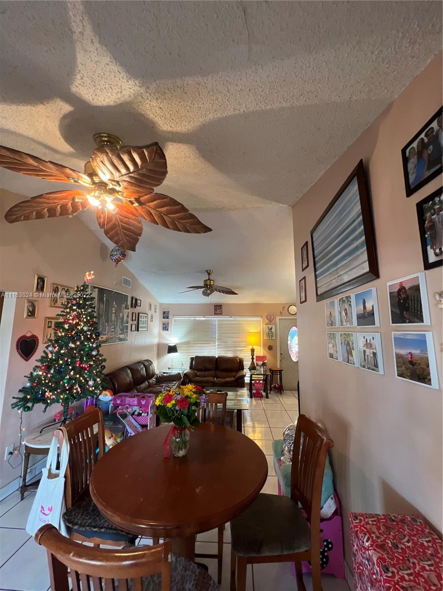 SUNRISE GOLF VILLAGE SEC - Residential