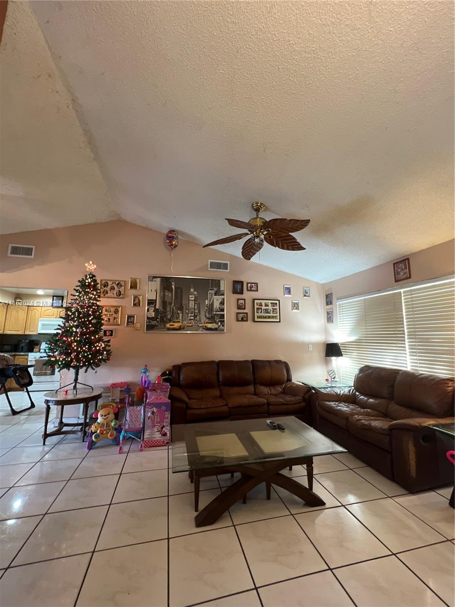 SUNRISE GOLF VILLAGE SEC - Residential