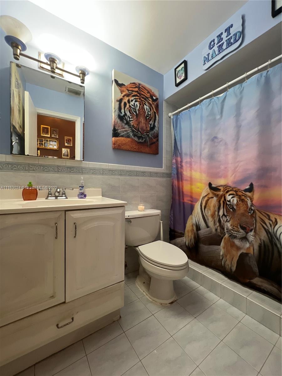 SUNRISE GOLF VILLAGE SEC - Residential