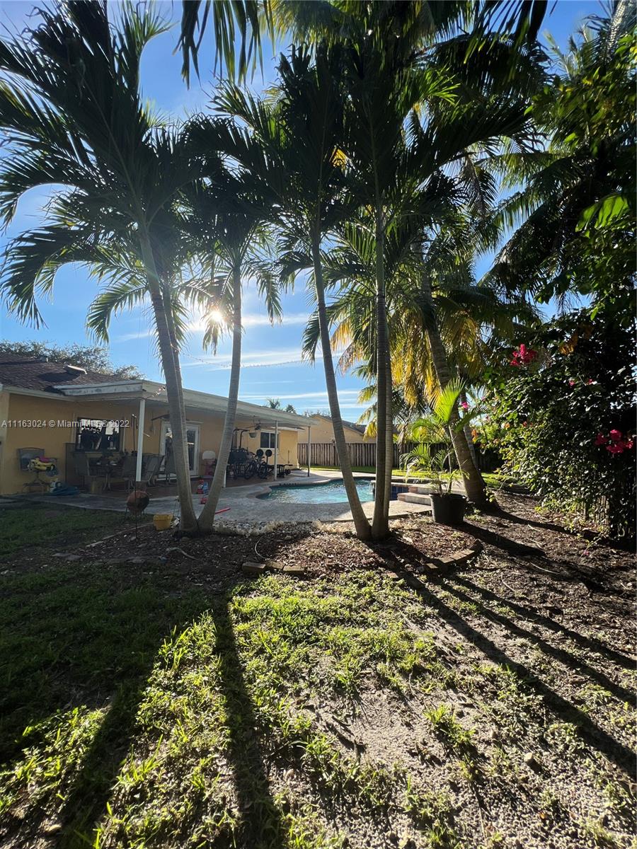 SUNRISE GOLF VILLAGE SEC - Residential