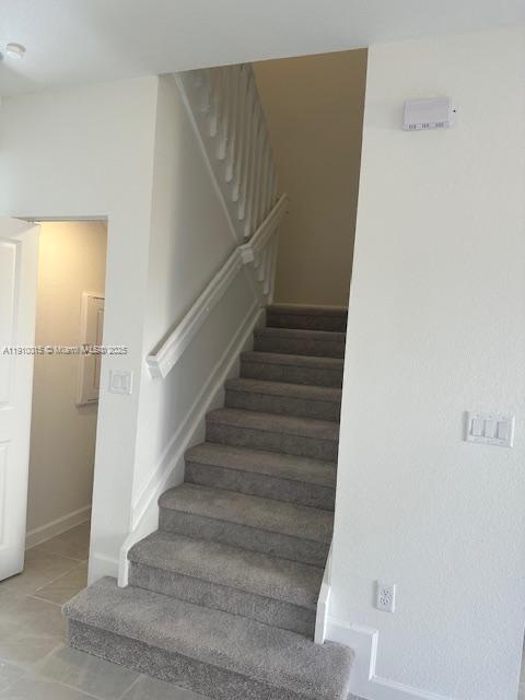 SILVER PALM RESIDENTIAL H - Residential Lease