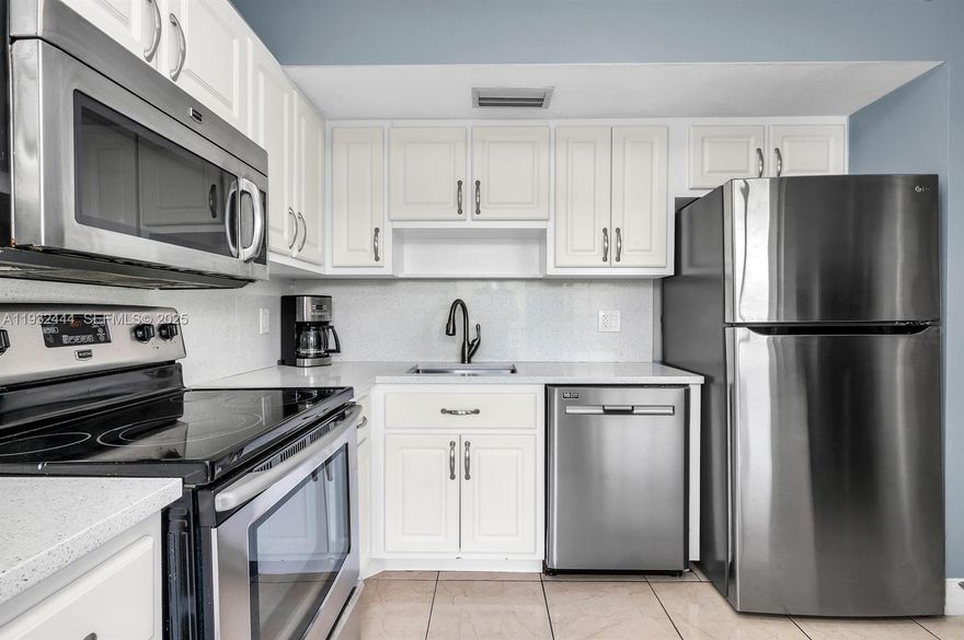 Spacious and bright 2-bedroom, 2-bathroom furnished condo located in the sought-after Palm Aire Country Club, available for an annual lease. Offering 1,064 sq. ft. of comfortable living space, this unit features a screened private balcony with peaceful golf course views and beautiful morning light. The kitchen and main bathroom have been tastefully updated. Additional highlights include a newer A/C, upgraded electrical panel, accordion shutters, ceramic tile throughout, and custom window treatments.
The building underwent major improvements in 2022, including balcony restoration and a new roof. Residents enjoy access to multiple pools, saunas, tennis courts, walking paths, outdoor fitness areas, and more. Ideally located near Isle Casino, Publix, Costco, shopping, dining, the Turnpike, and I-95, all within a peaceful, well-maintained community.