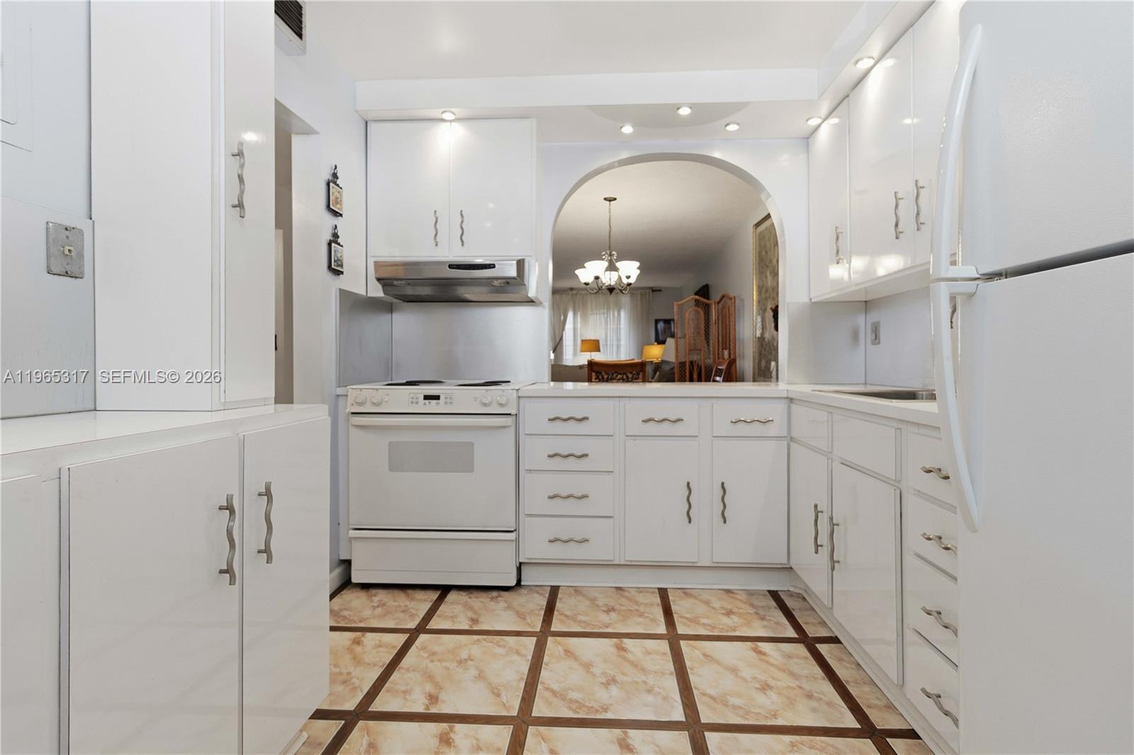 1401 NE Miami Gardens Dr 287