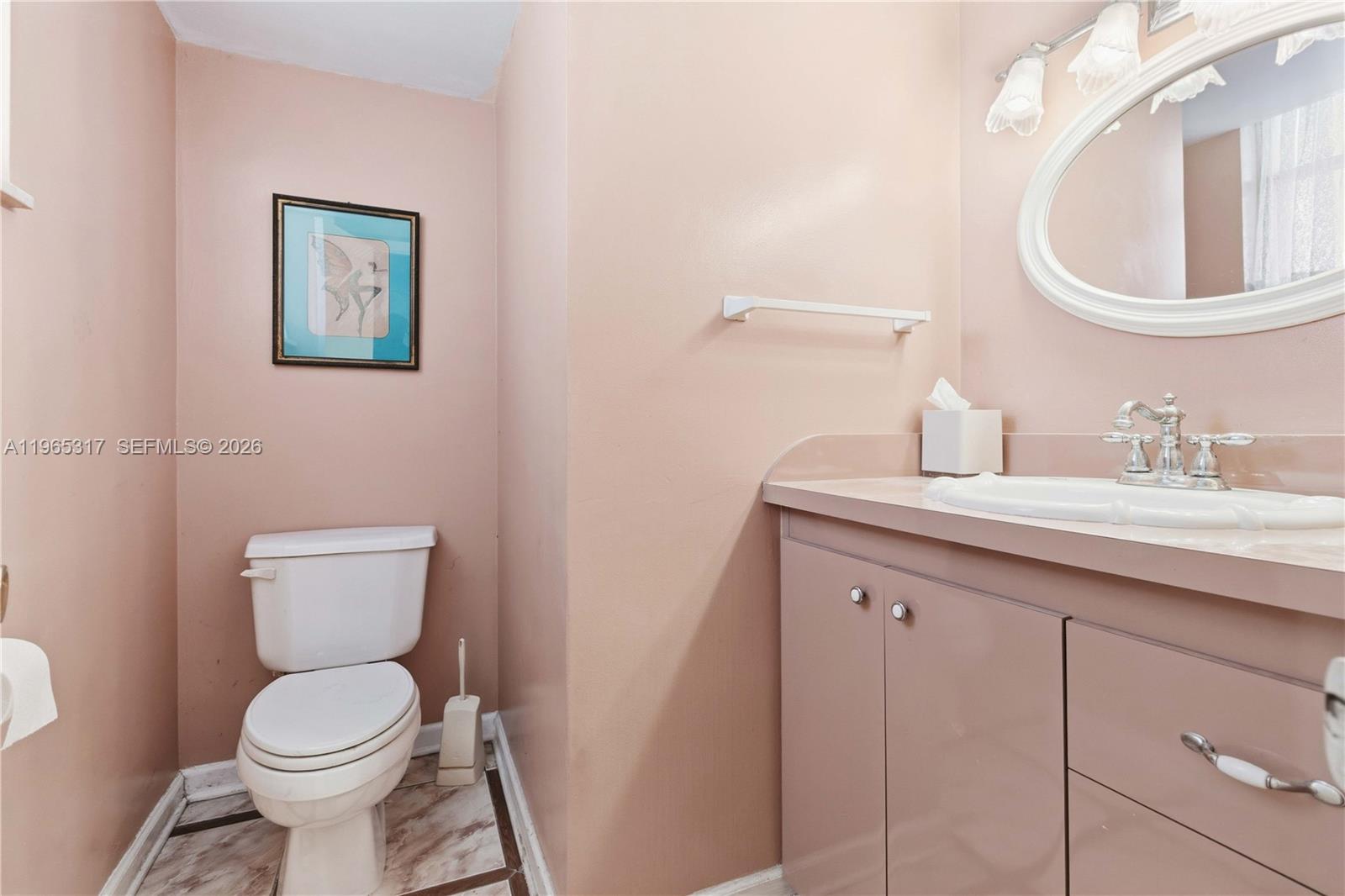 FIFITH MOORINGS CONDO - Residential