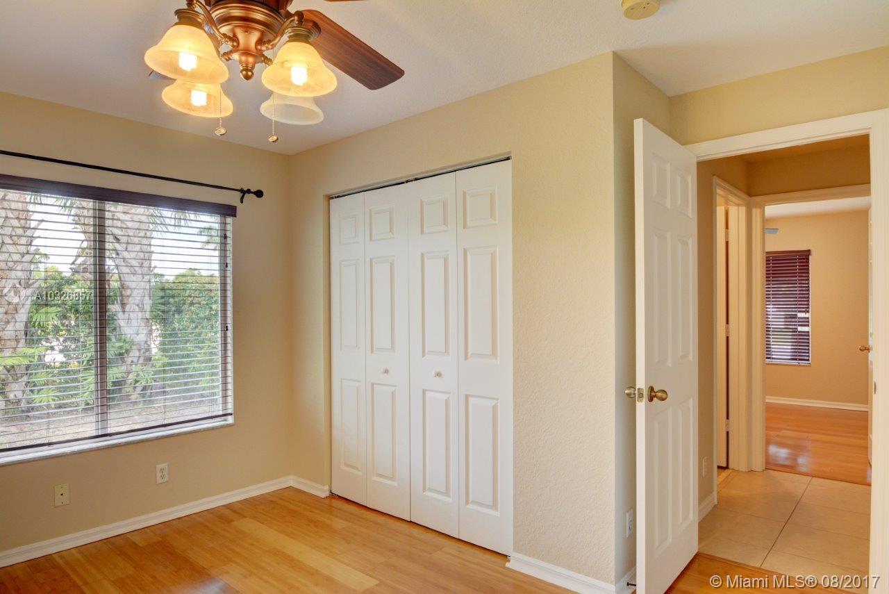 MARTINS CROSSING - Residential