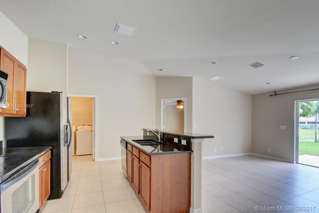 MARTINS CROSSING - Residential