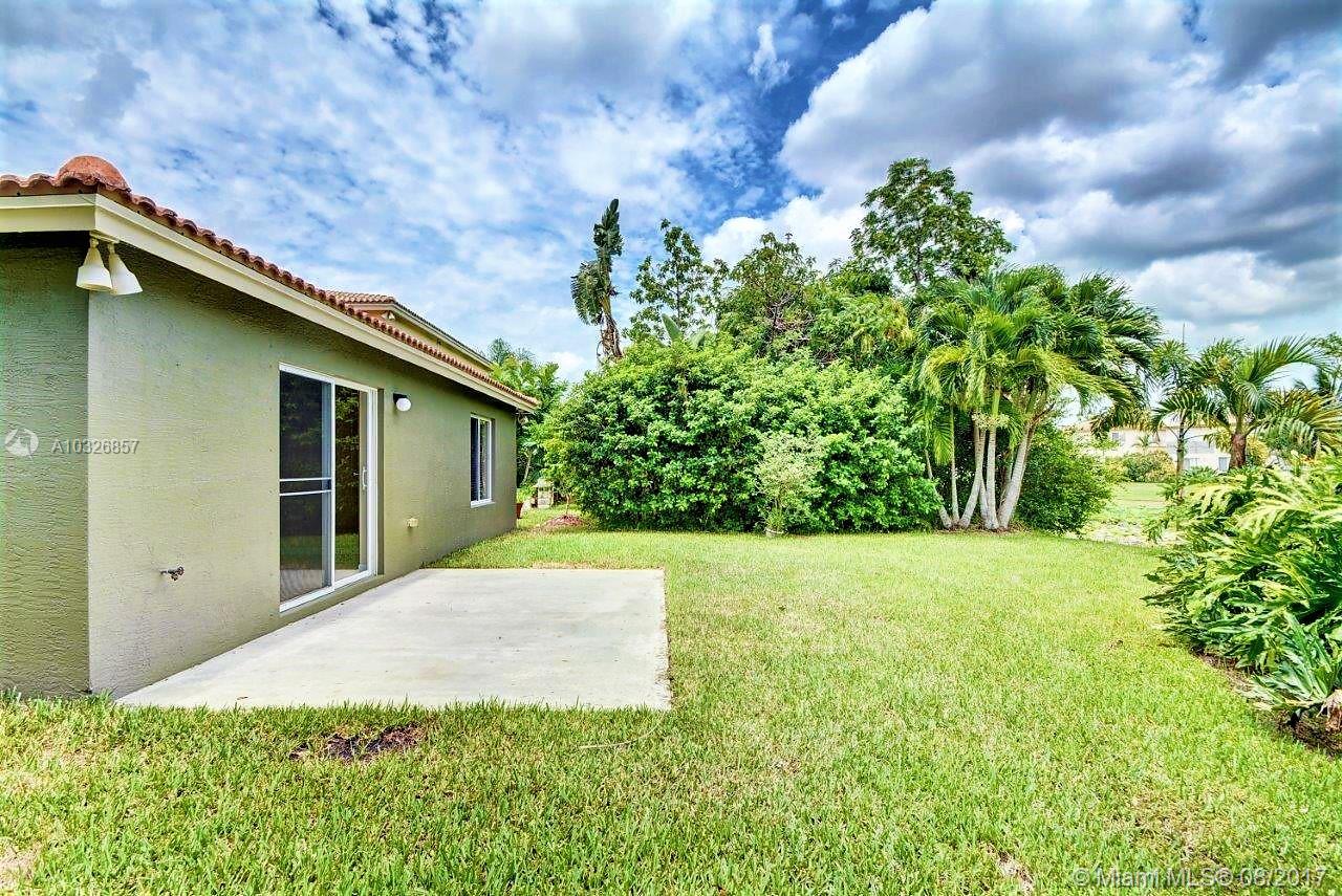 MARTINS CROSSING - Residential