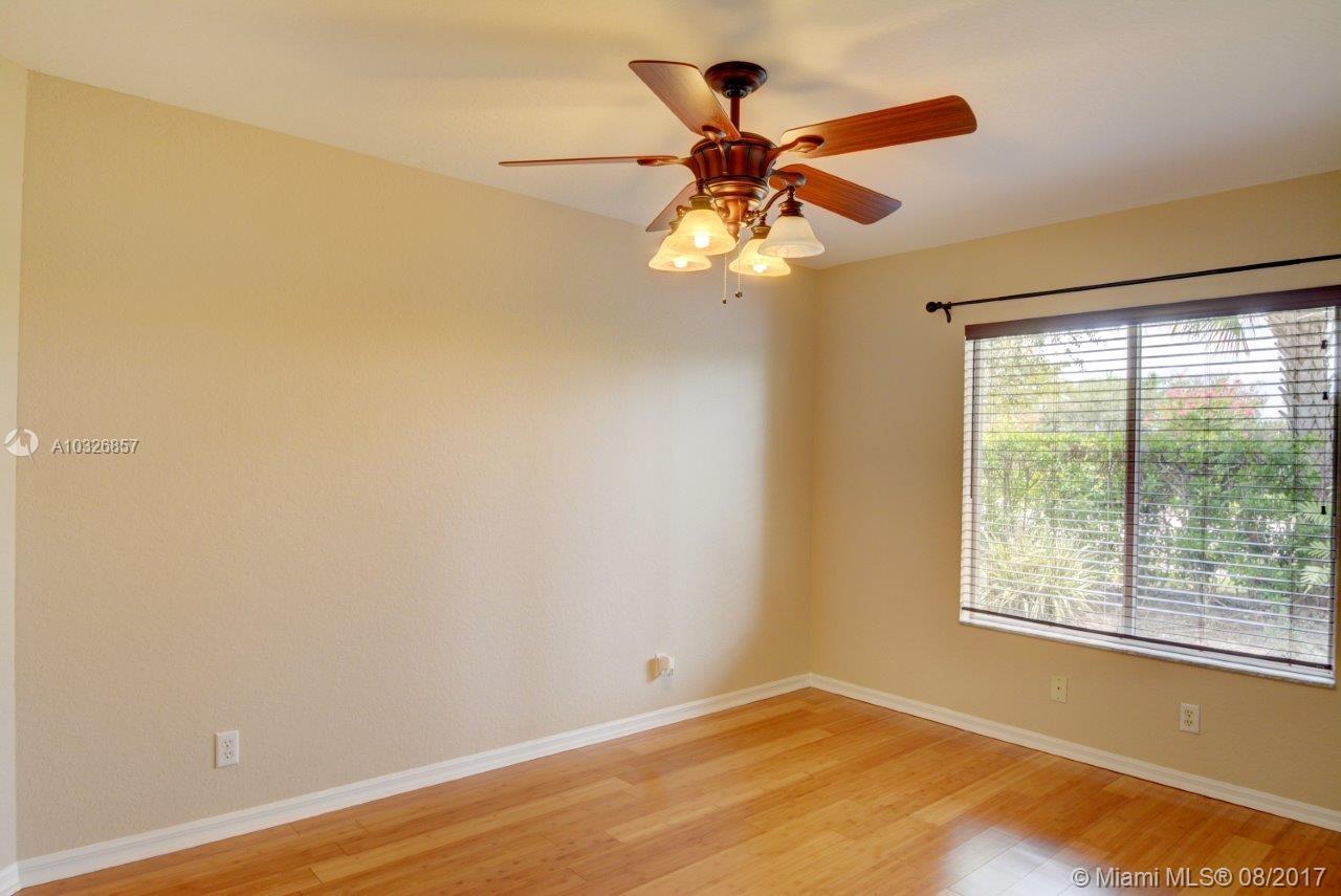 MARTINS CROSSING - Residential