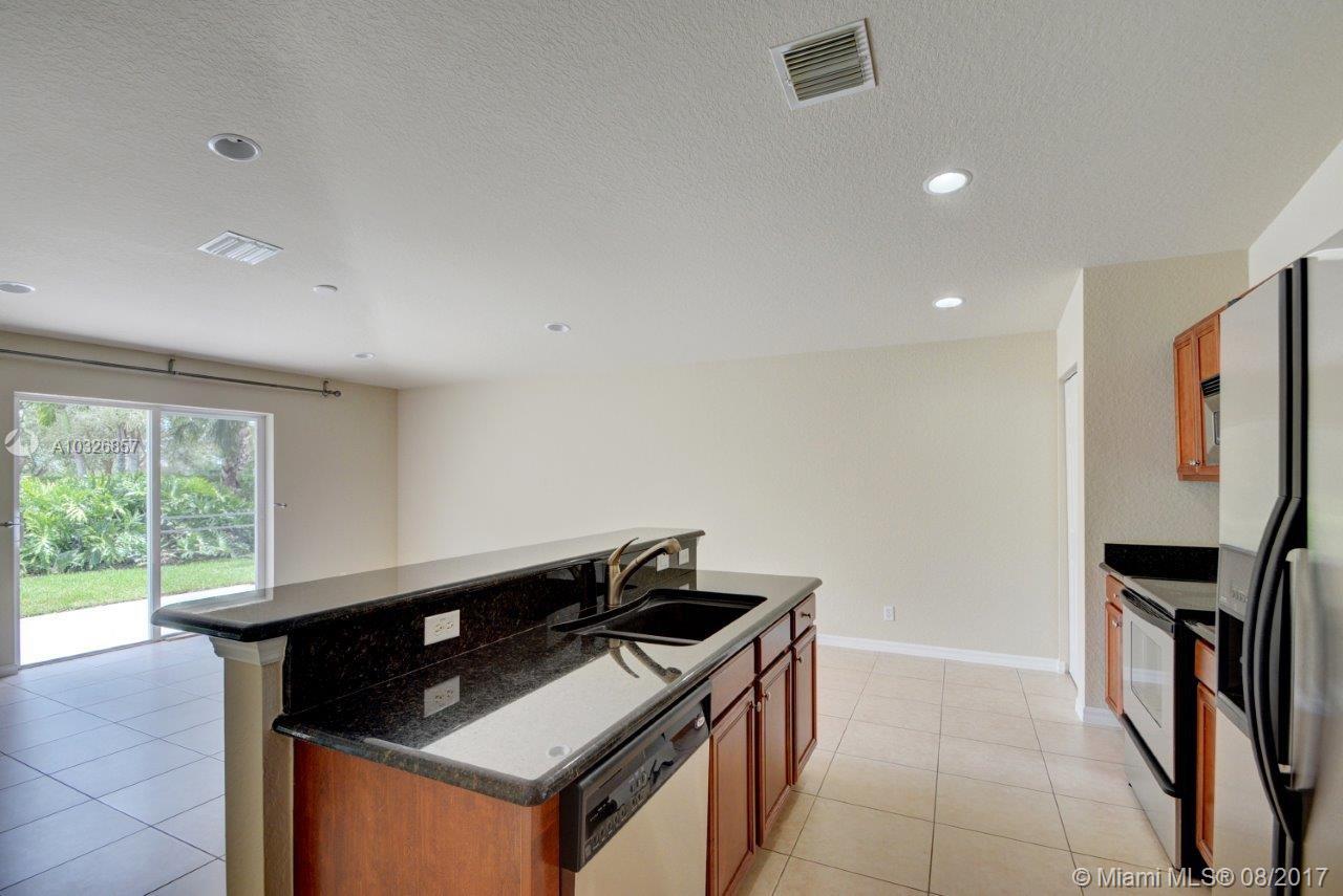 MARTINS CROSSING - Residential