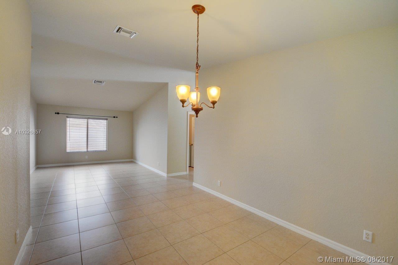 MARTINS CROSSING - Residential