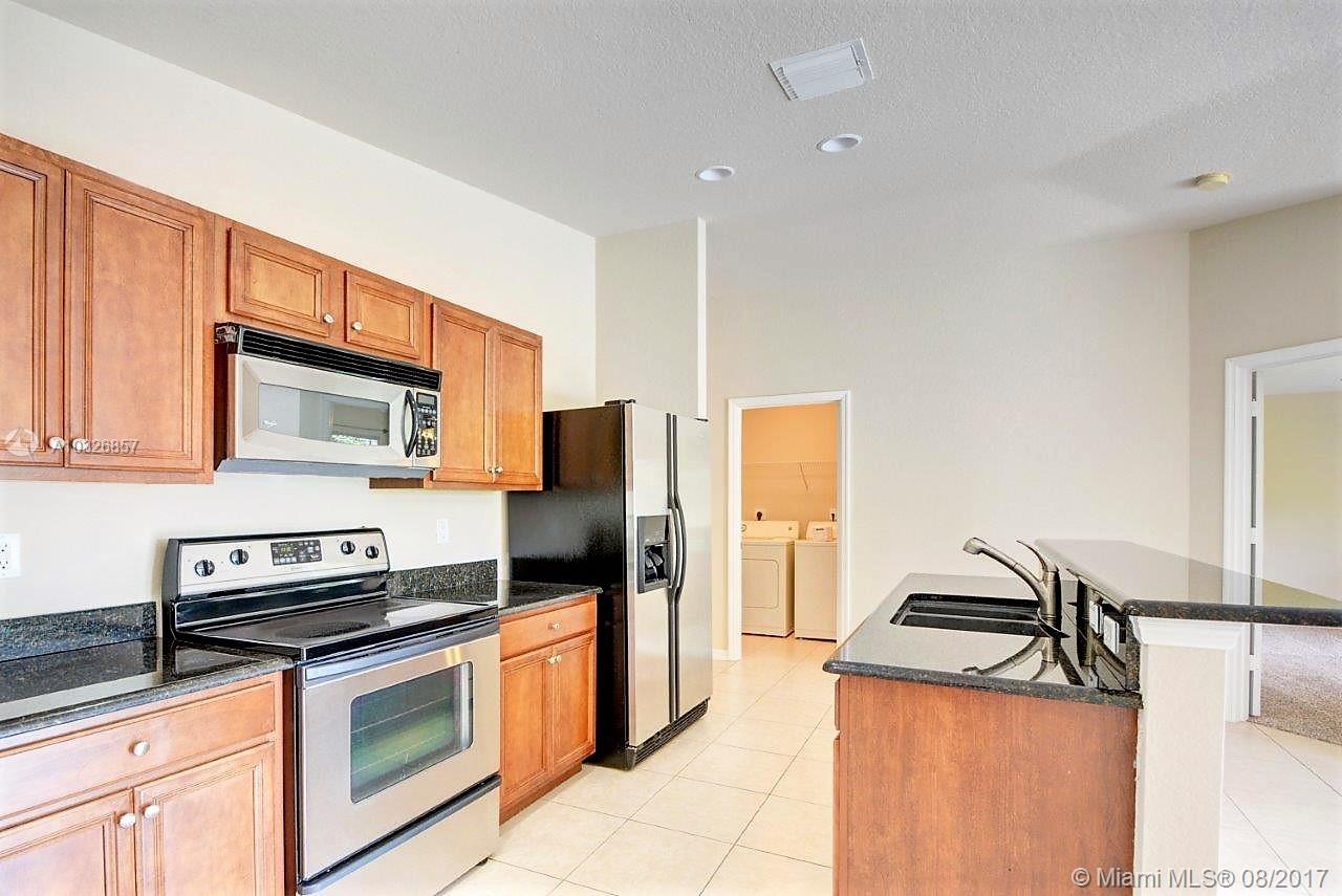 MARTINS CROSSING - Residential