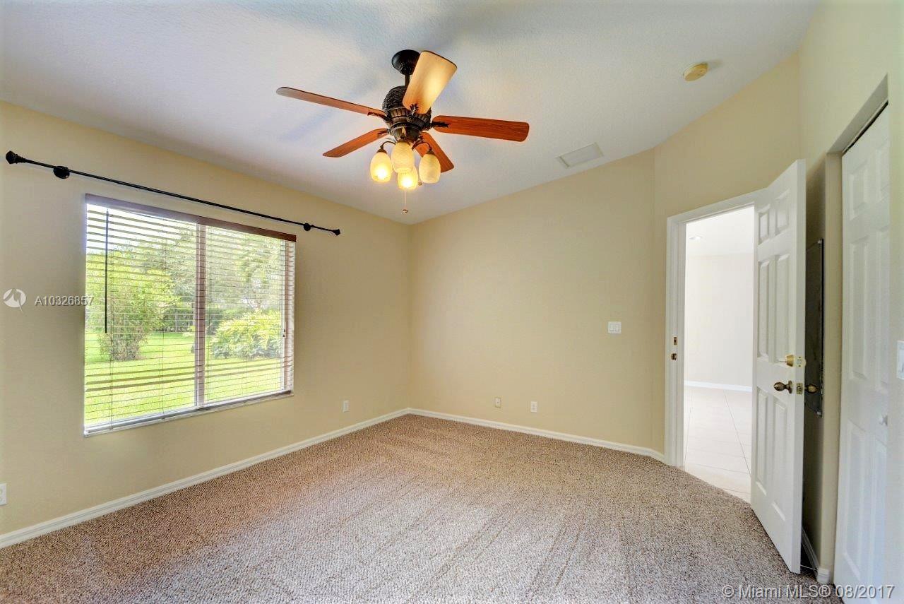 MARTINS CROSSING - Residential