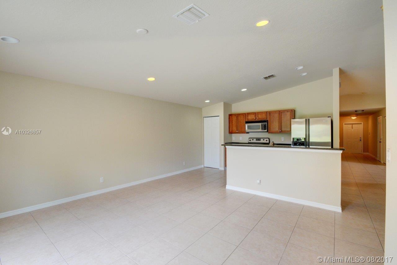 MARTINS CROSSING - Residential