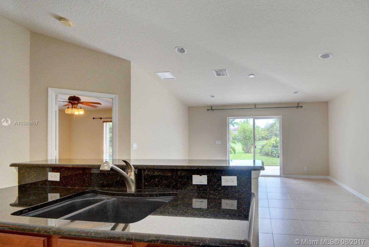 MARTINS CROSSING - Residential