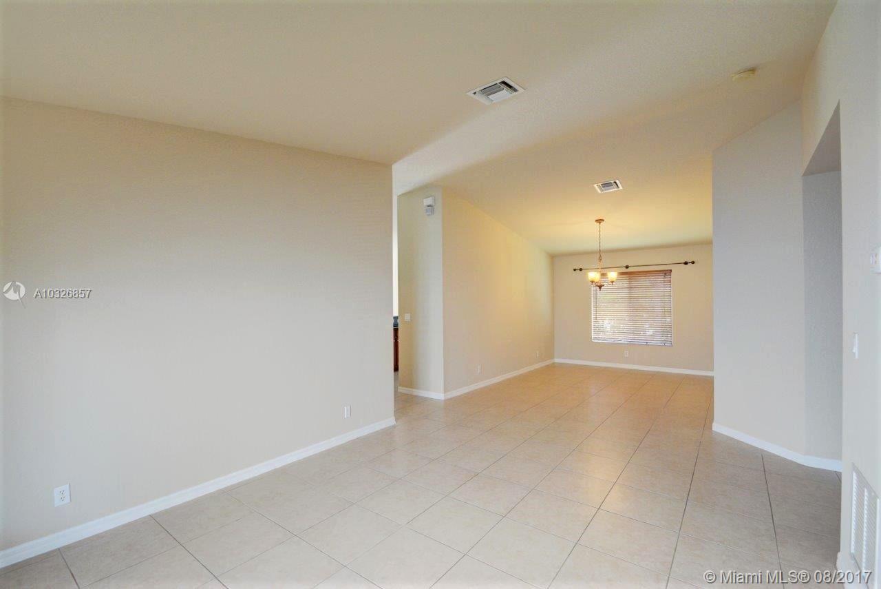 MARTINS CROSSING - Residential