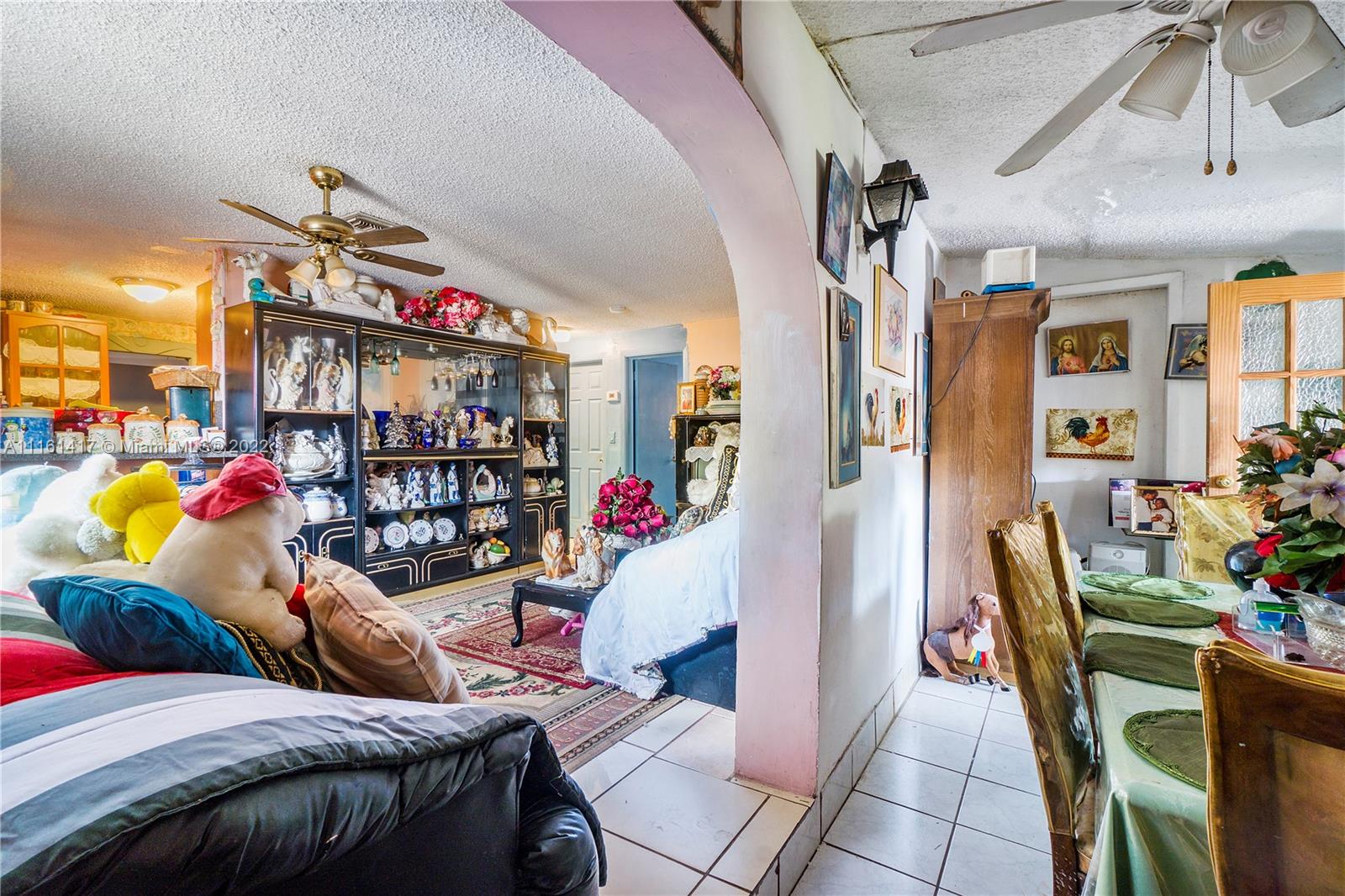 GOLDEN GLADES PARK 5TH AD - Residential