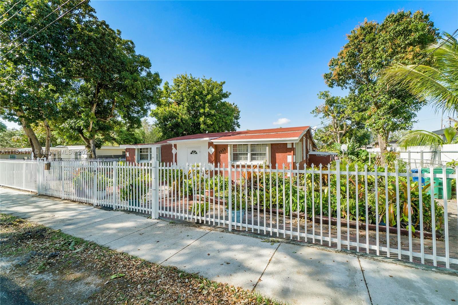 GOLDEN GLADES PARK 5TH AD - Residential