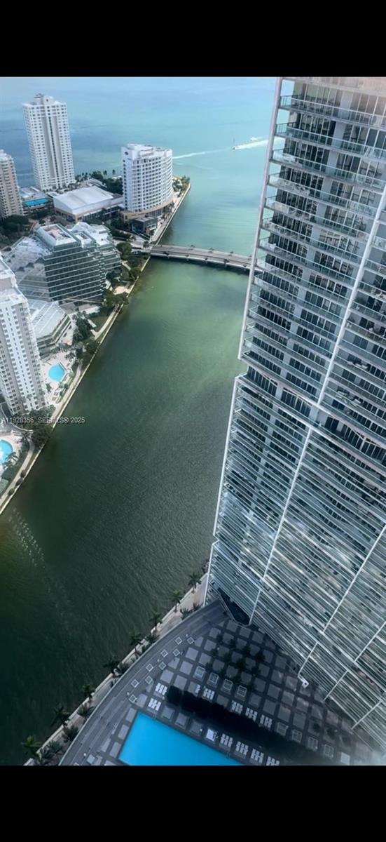 ICONBRICKELL CONDO NO 1 - Residential