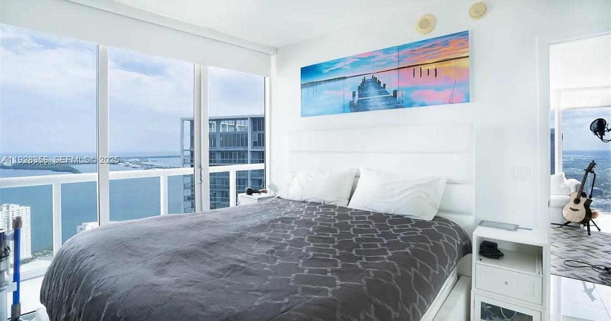 ICONBRICKELL CONDO NO 1 - Residential