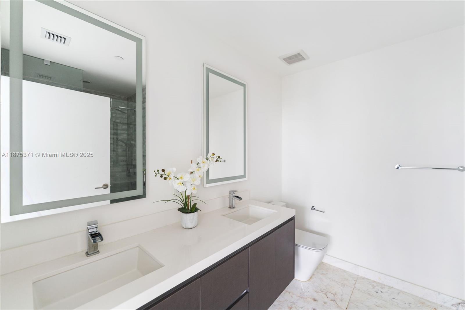 PARAMOUNT MIAMI WORLDCENT - Residential