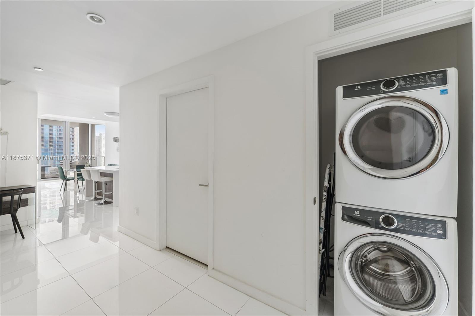 PARAMOUNT MIAMI WORLDCENT - Residential