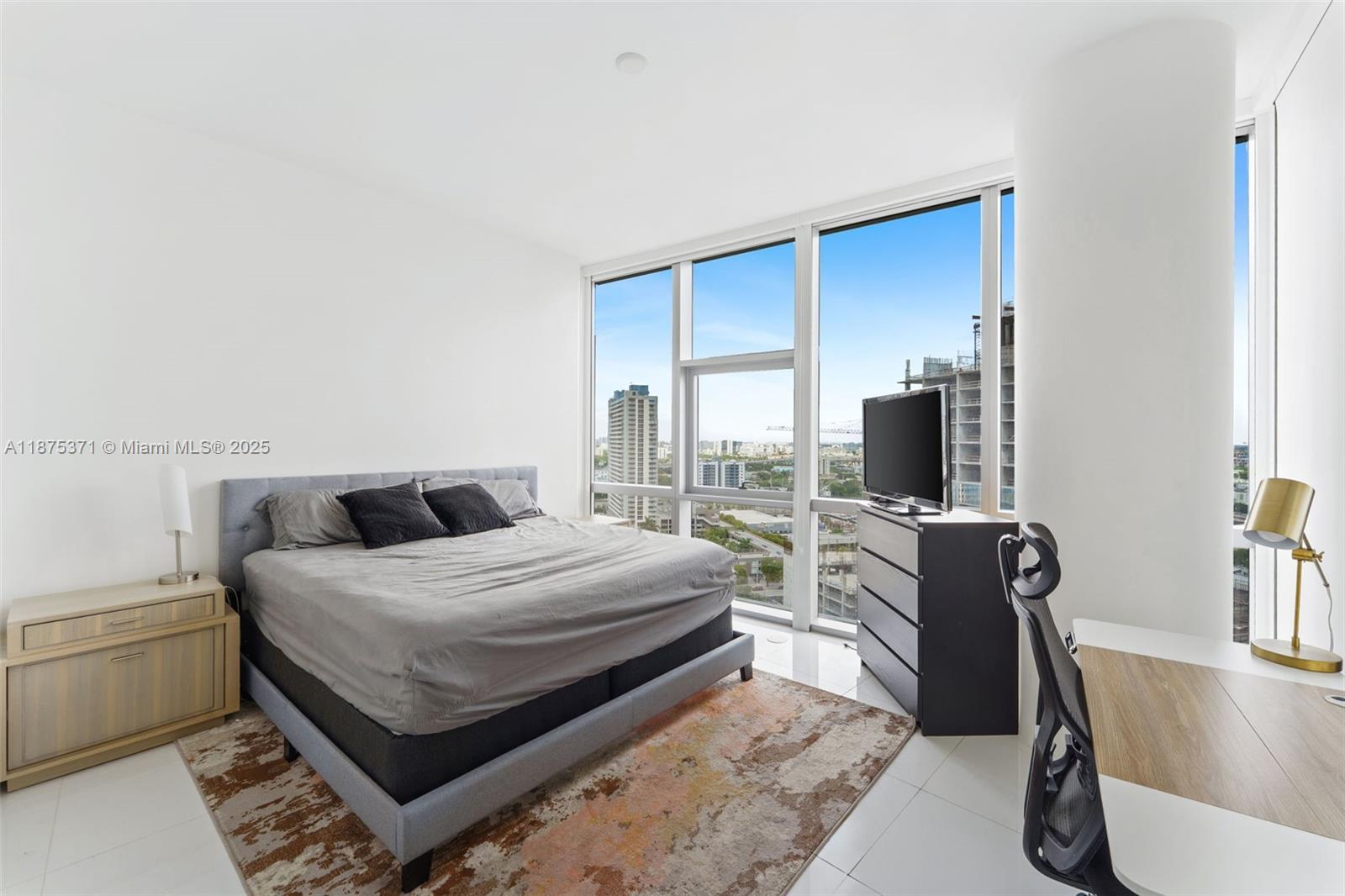 PARAMOUNT MIAMI WORLDCENT - Residential
