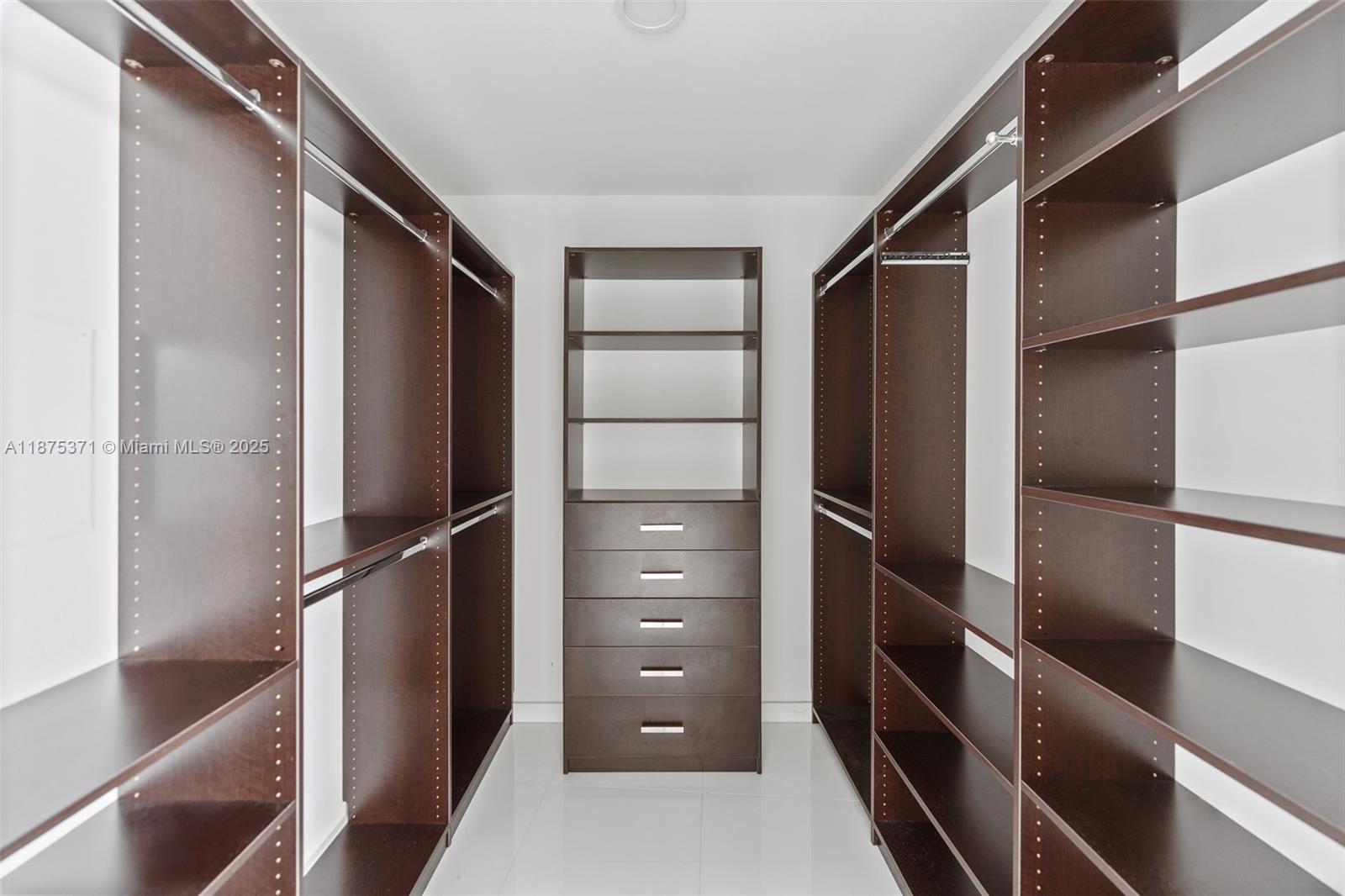 PARAMOUNT MIAMI WORLDCENT - Residential