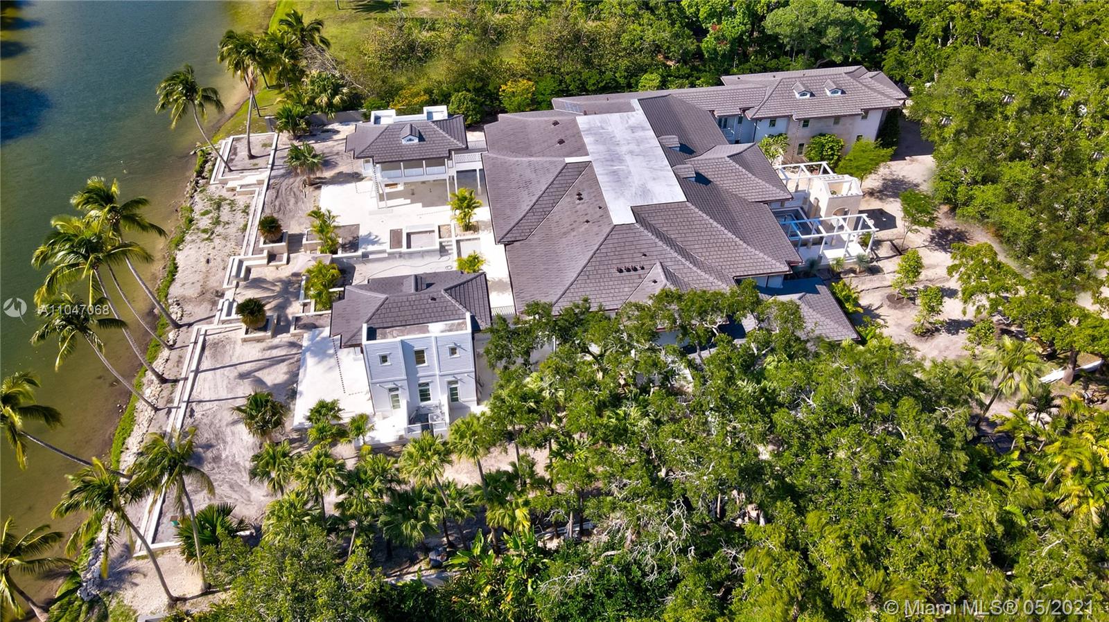 SNAPPER CREEK LAKES SUB - Residential